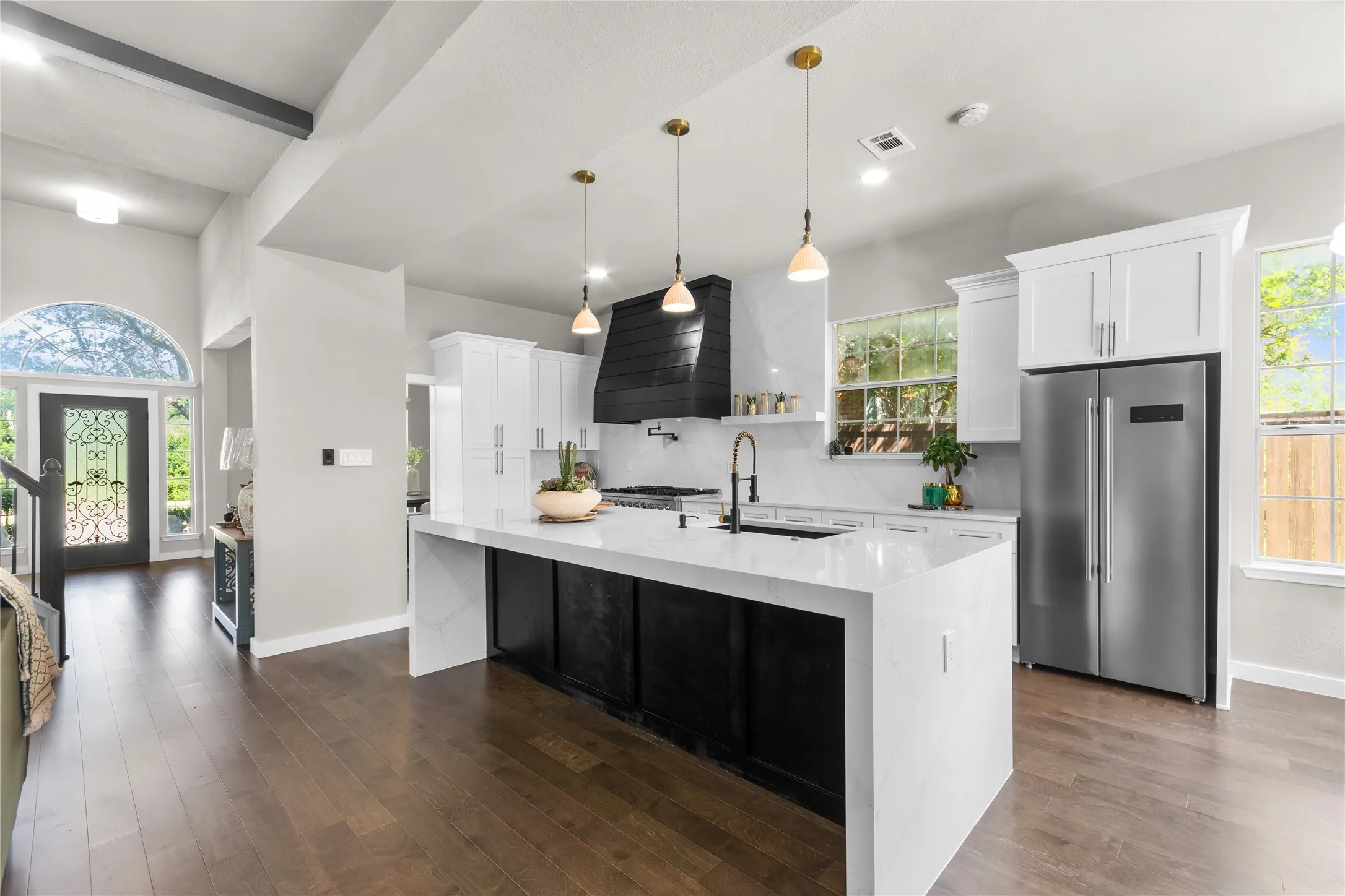 Single Family Residence For Sale in Denton County , 5949 Carroll Drive, The Colony, Texas 75056, 5 Bedroom, 4 Bathroom, 2 Garage spaces, 3,144 Sqft, built in 1991, mls#21248174, Real Estate Agent in The Colony, Homes For Sale in Denton county, Homes For Sale in The Colony, Realtor in The Colony Texas, Real Estate Brokerage Independent Realty Texas, Luminita Cordes Realtor