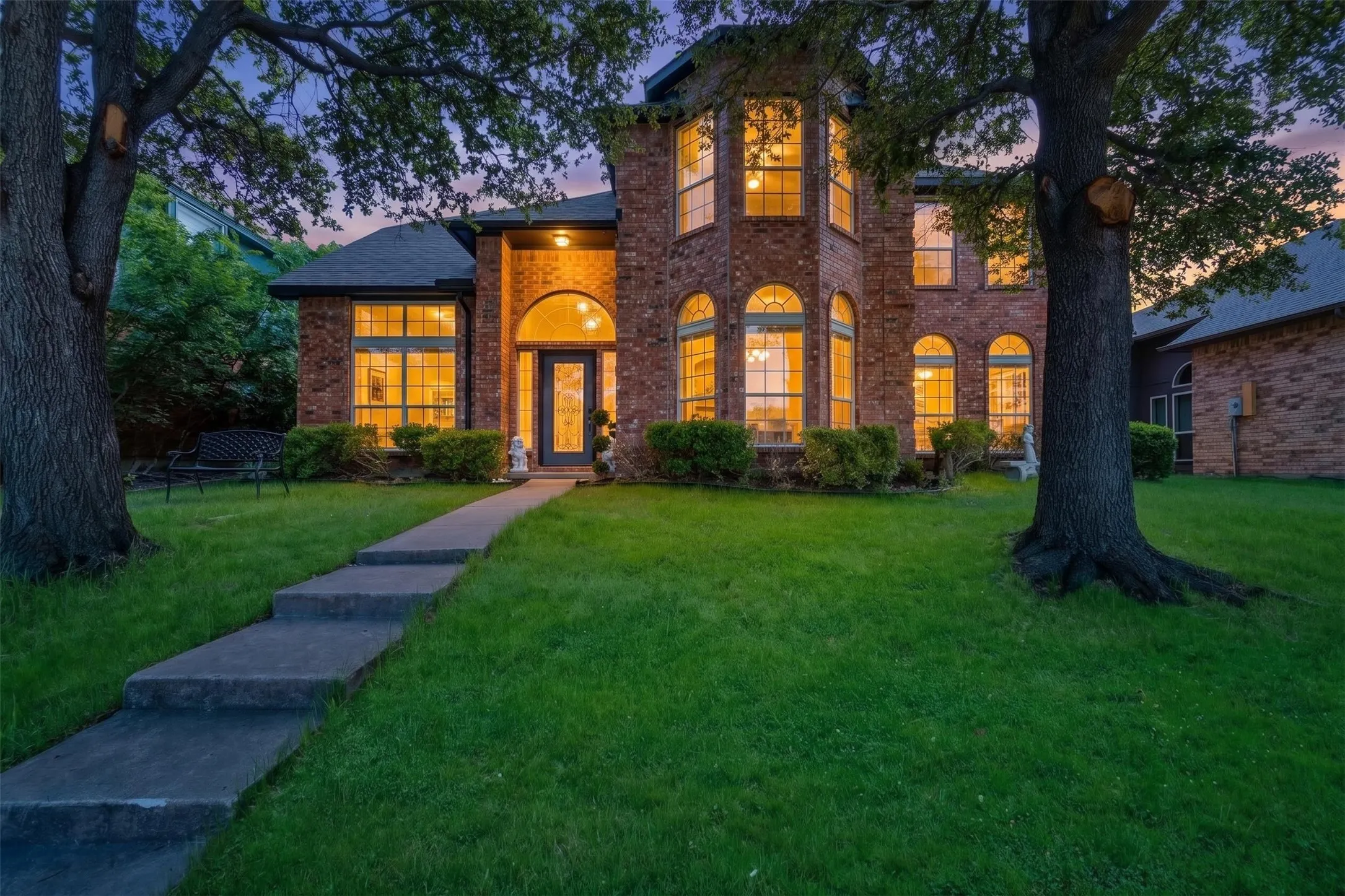 Single Family Residence For Sale in Denton County , 5949 Carroll Drive, The Colony, Texas 75056, 5 Bedroom, 4 Bathroom, 2 Garage spaces, 3,144 Sqft, built in 1991, mls#21248174, Real Estate Agent in The Colony, Homes For Sale in Denton county, Homes For Sale in The Colony, Realtor in The Colony Texas, Real Estate Brokerage Independent Realty Texas, Luminita Cordes Realtor