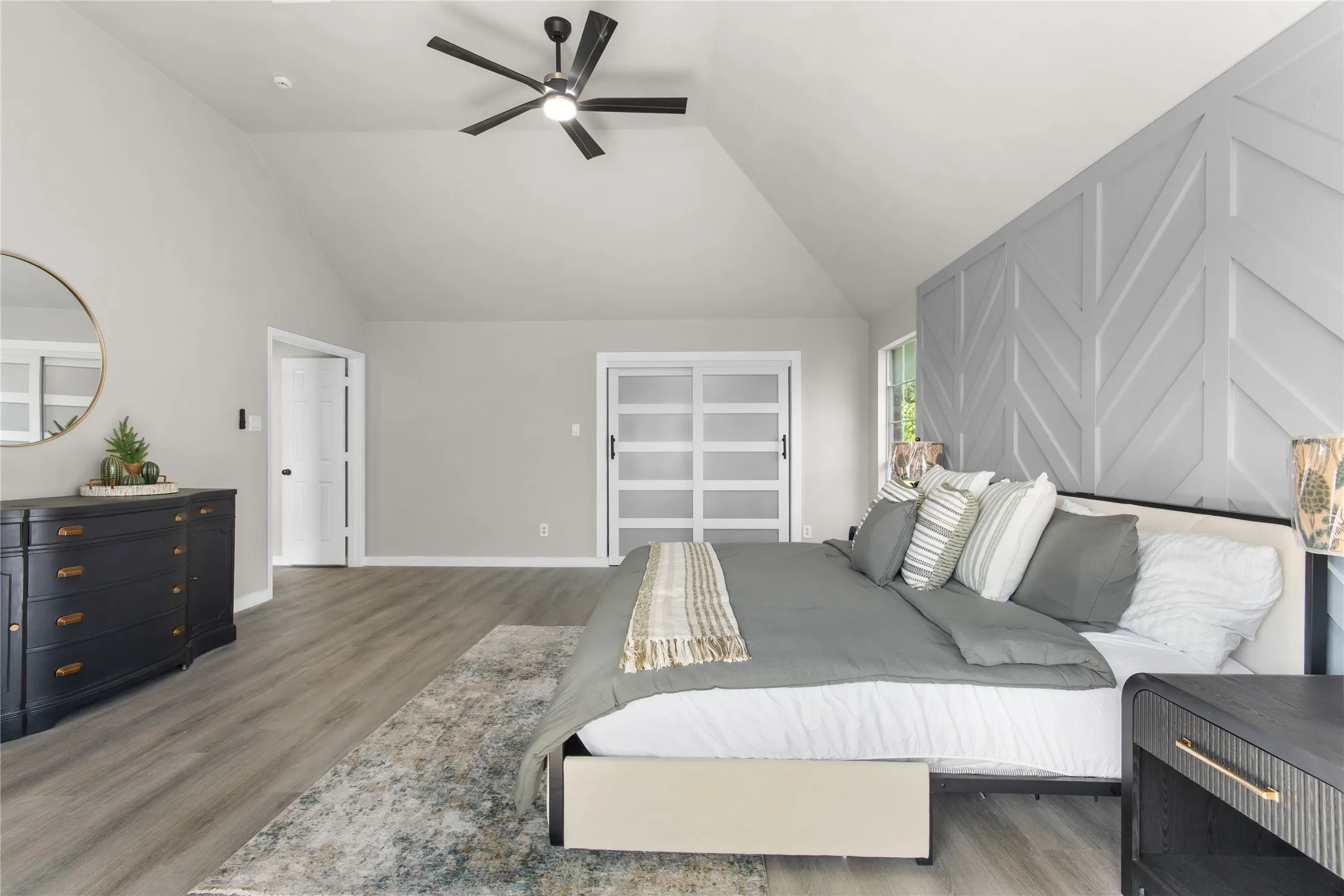 Single Family Residence For Sale in Denton County , 5949 Carroll Drive, The Colony, Texas 75056, 5 Bedroom, 4 Bathroom, 2 Garage spaces, 3,144 Sqft, built in 1991, mls#21248174, Real Estate Agent in The Colony, Homes For Sale in Denton county, Homes For Sale in The Colony, Realtor in The Colony Texas, Real Estate Brokerage Independent Realty Texas, Luminita Cordes Realtor