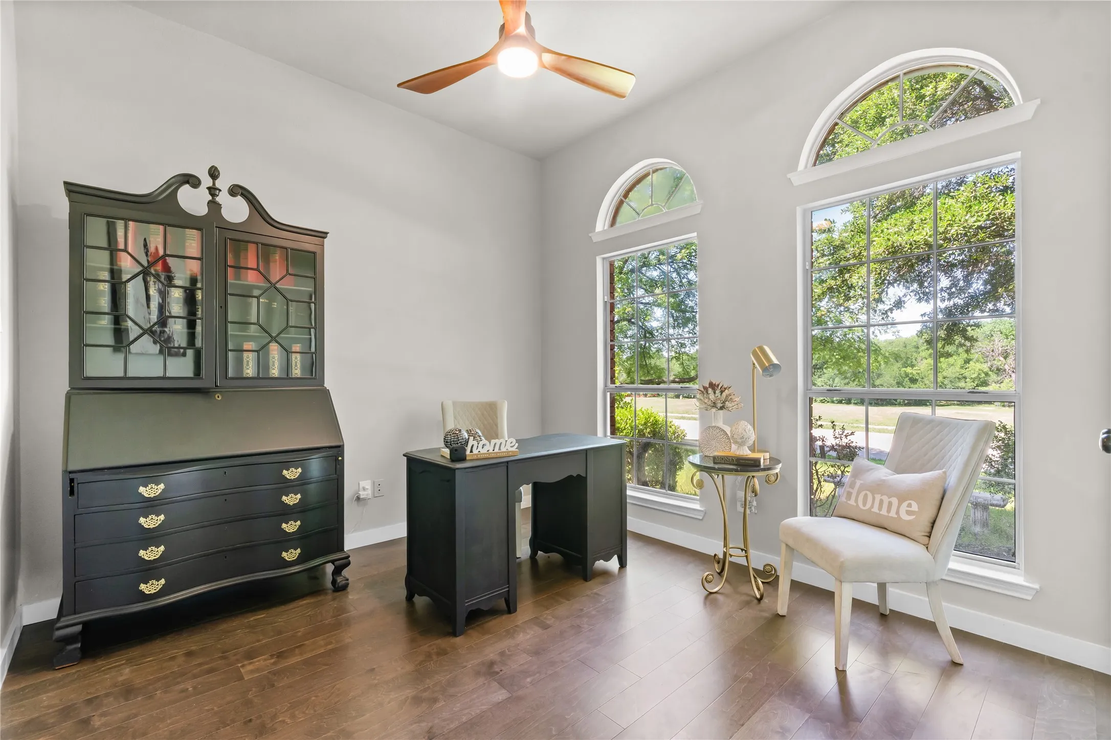 Single Family Residence For Sale in Denton County , 5949 Carroll Drive, The Colony, Texas 75056, 5 Bedroom, 4 Bathroom, 2 Garage spaces, 3,144 Sqft, built in 1991, mls#21248174, Real Estate Agent in The Colony, Homes For Sale in Denton county, Homes For Sale in The Colony, Realtor in The Colony Texas, Real Estate Brokerage Independent Realty Texas, Luminita Cordes Realtor