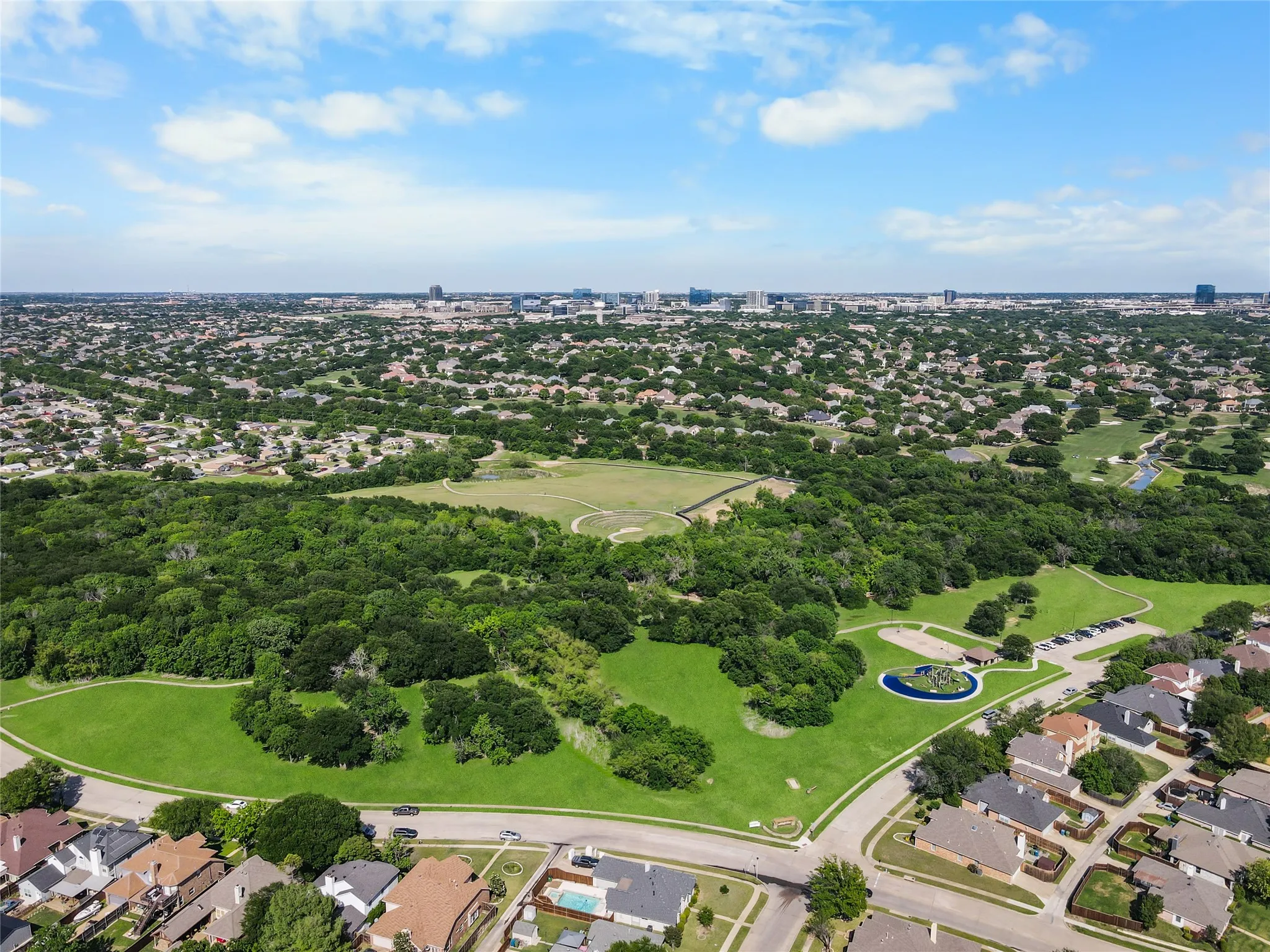 Single Family Residence For Sale in Denton County , 5949 Carroll Drive, The Colony, Texas 75056, 5 Bedroom, 4 Bathroom, 2 Garage spaces, 3,144 Sqft, built in 1991, mls#21248174, Real Estate Agent in The Colony, Homes For Sale in Denton county, Homes For Sale in The Colony, Realtor in The Colony Texas, Real Estate Brokerage Independent Realty Texas, Luminita Cordes Realtor