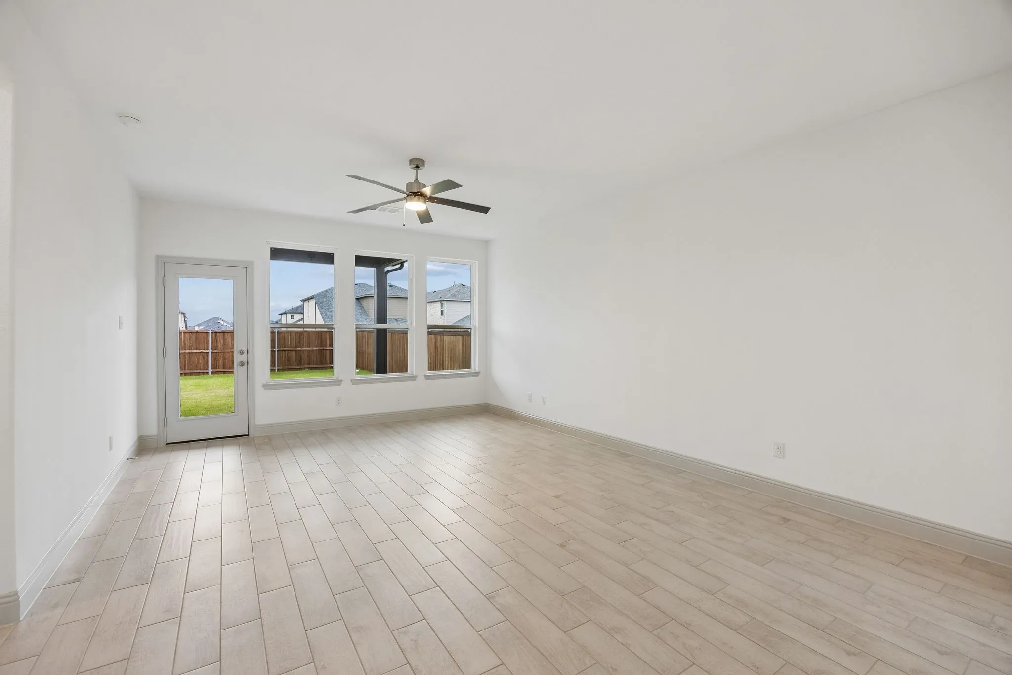 Single Family Residence For Sale in Collin County , 3117 Lucia Way, Princeton, Texas 75407, 4 Bedroom, 3 Bathroom, 2 Garage spaces, 2,253 Sqft, built in 2025, New Construction - Complete, mls#21248358, Real Estate Agent in Princeton, Homes For Sale in Collin county, Homes For Sale in Princeton, Realtor in Princeton Texas, Real Estate Brokerage Independent Realty Texas, Luminita Cordes Realtor