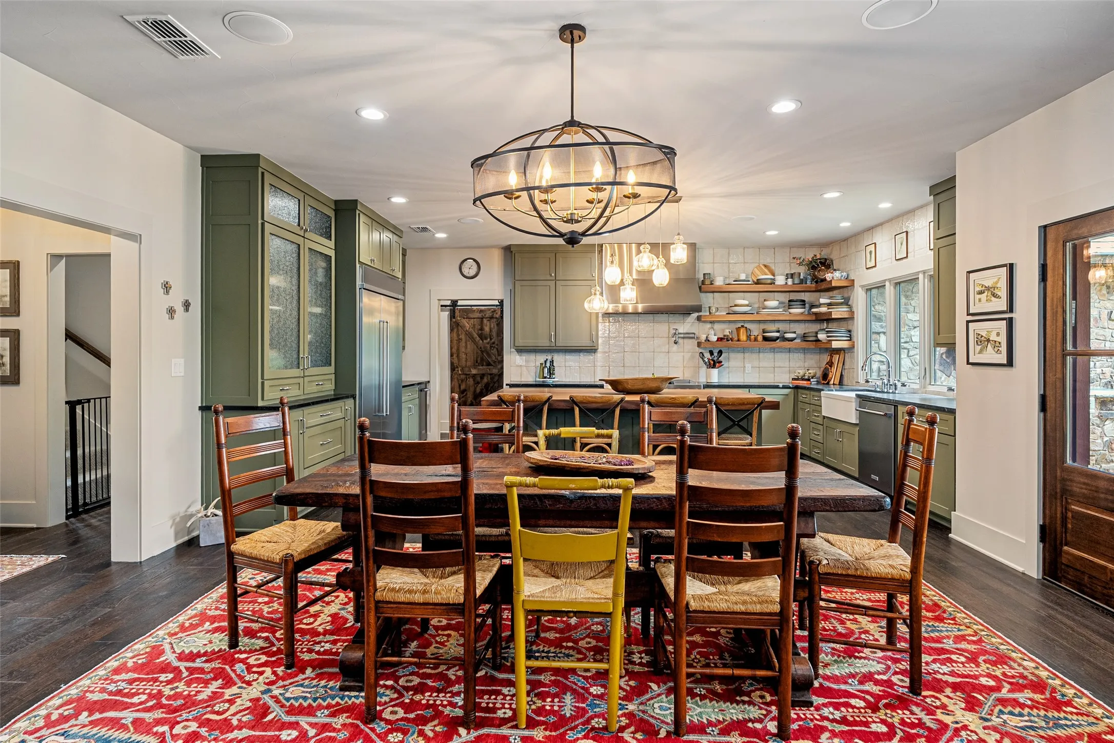 Single Family Residence For Sale in Wood County , 913 Private Road 6665, Mineola, Texas 75773, 3 Bedroom, 4 Bathroom, 2 Garage spaces, 3,227 Sqft, built in 2021, Price $1,325,000, mls#21248277, Real Estate Agent in Mineola, Homes For Sale in Wood county, Homes For Sale in Mineola, Realtor in Mineola Texas, Real Estate Brokerage Independent Realty Texas, Luminita Cordes Realtor