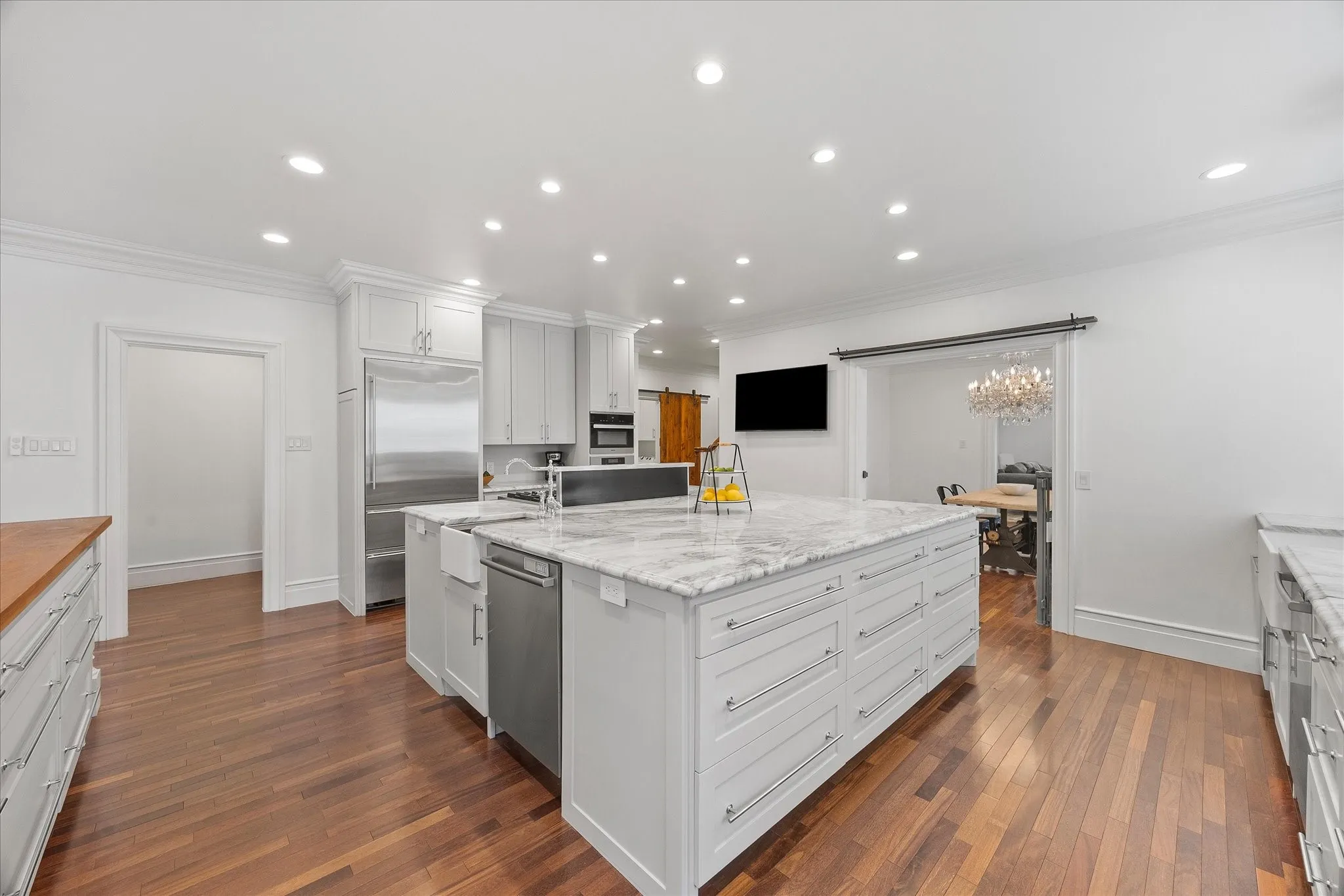Single Family Residence For Sale in Kaufman County , 726 Griffith Avenue, Terrell, Texas 75160, 4 Bedroom, 4 Bathroom, 2 Garage spaces, 4,137 Sqft, built in 2015, Preowned, mls#21244324, Real Estate Agent in Terrell, Homes For Sale in Kaufman county, Homes For Sale in Terrell, Realtor in Terrell Texas, Real Estate Brokerage Independent Realty Texas, Luminita Cordes Realtor