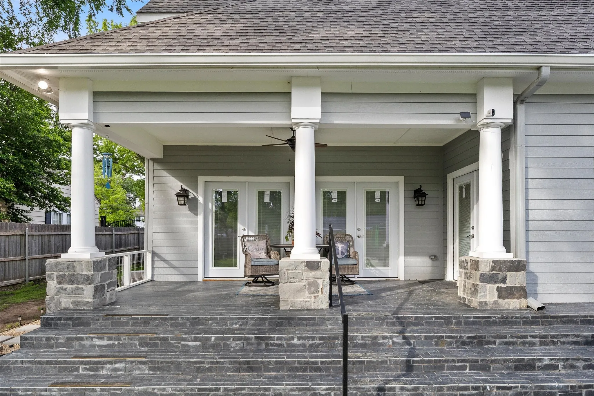 Single Family Residence For Sale in Kaufman County , 726 Griffith Avenue, Terrell, Texas 75160, 4 Bedroom, 4 Bathroom, 2 Garage spaces, 4,137 Sqft, built in 2015, Preowned, mls#21244324, Real Estate Agent in Terrell, Homes For Sale in Kaufman county, Homes For Sale in Terrell, Realtor in Terrell Texas, Real Estate Brokerage Independent Realty Texas, Luminita Cordes Realtor