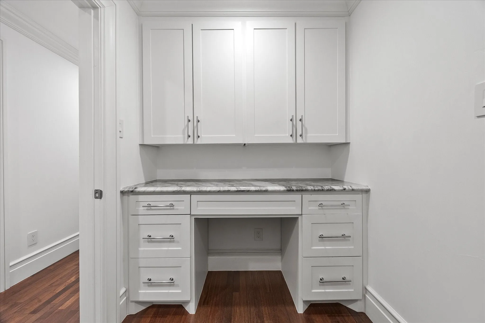 Single Family Residence For Sale in Kaufman County , 726 Griffith Avenue, Terrell, Texas 75160, 4 Bedroom, 4 Bathroom, 2 Garage spaces, 4,137 Sqft, built in 2015, Preowned, mls#21244324, Real Estate Agent in Terrell, Homes For Sale in Kaufman county, Homes For Sale in Terrell, Realtor in Terrell Texas, Real Estate Brokerage Independent Realty Texas, Luminita Cordes Realtor