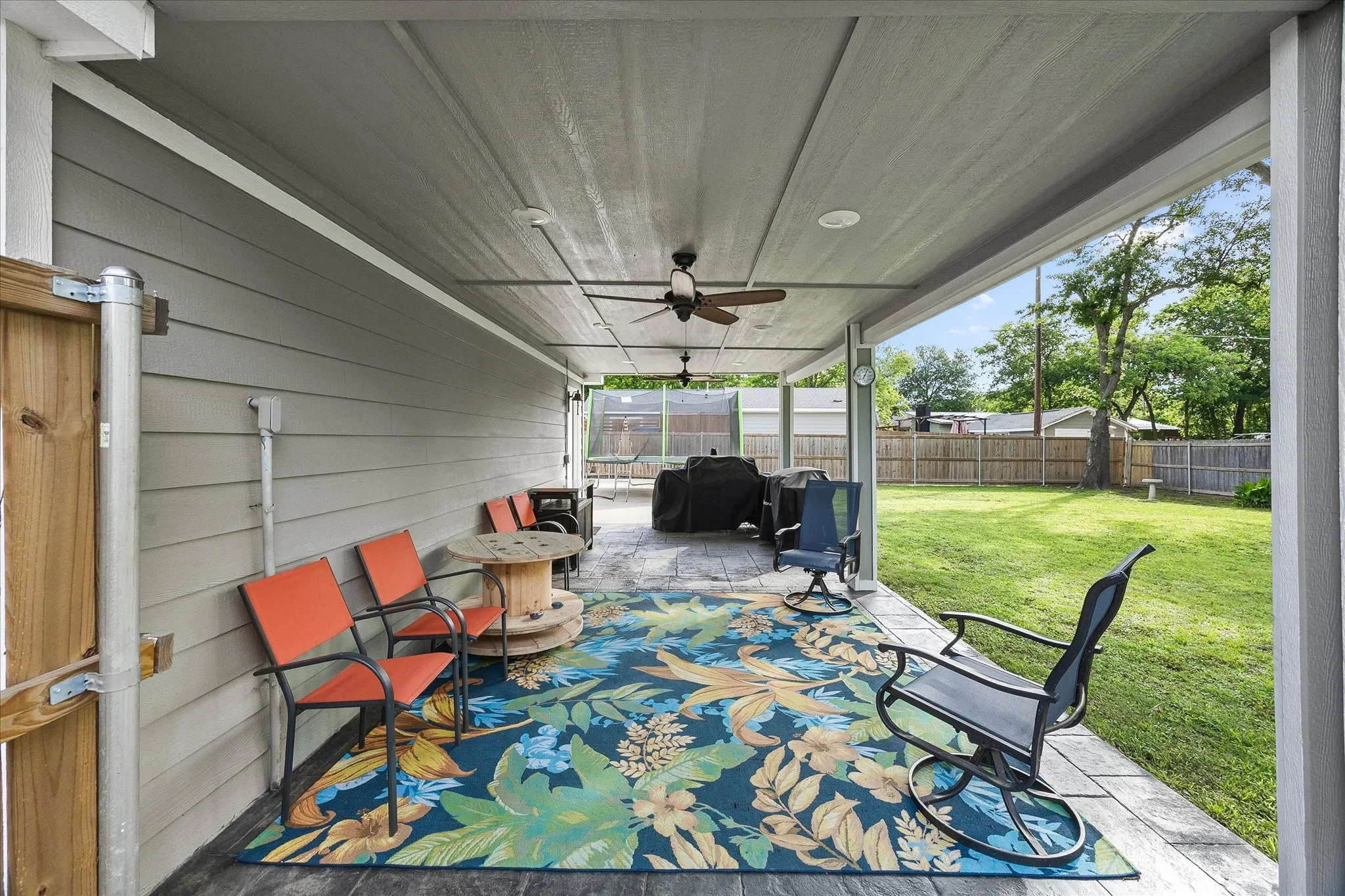 Single Family Residence For Sale in Kaufman County , 726 Griffith Avenue, Terrell, Texas 75160, 4 Bedroom, 4 Bathroom, 2 Garage spaces, 4,137 Sqft, built in 2015, Preowned, mls#21244324, Real Estate Agent in Terrell, Homes For Sale in Kaufman county, Homes For Sale in Terrell, Realtor in Terrell Texas, Real Estate Brokerage Independent Realty Texas, Luminita Cordes Realtor