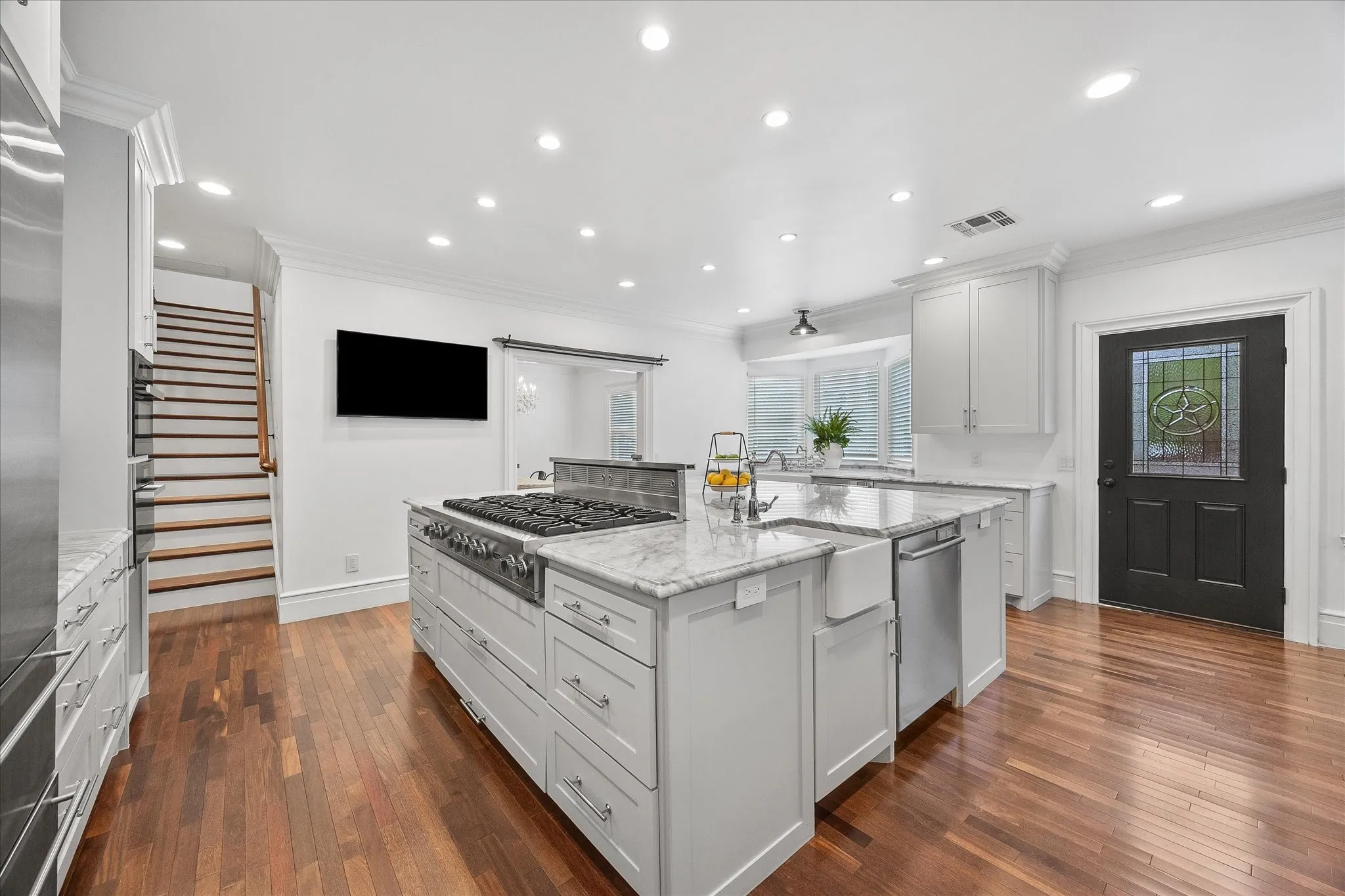 Single Family Residence For Sale in Kaufman County , 726 Griffith Avenue, Terrell, Texas 75160, 4 Bedroom, 4 Bathroom, 2 Garage spaces, 4,137 Sqft, built in 2015, Preowned, mls#21244324, Real Estate Agent in Terrell, Homes For Sale in Kaufman county, Homes For Sale in Terrell, Realtor in Terrell Texas, Real Estate Brokerage Independent Realty Texas, Luminita Cordes Realtor