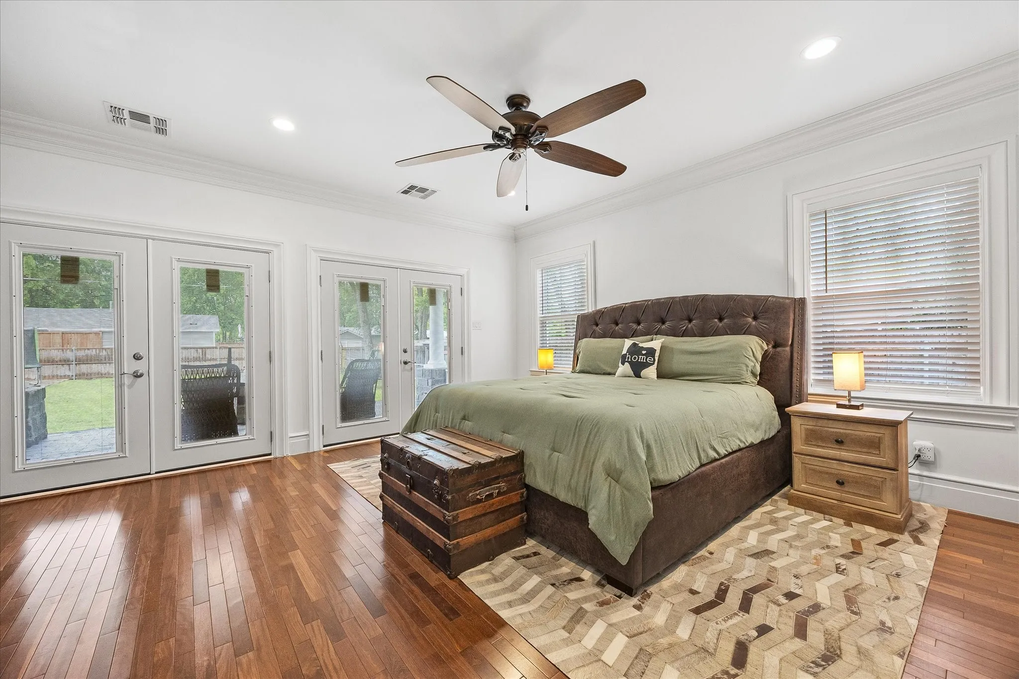 Single Family Residence For Sale in Kaufman County , 726 Griffith Avenue, Terrell, Texas 75160, 4 Bedroom, 4 Bathroom, 2 Garage spaces, 4,137 Sqft, built in 2015, Preowned, mls#21244324, Real Estate Agent in Terrell, Homes For Sale in Kaufman county, Homes For Sale in Terrell, Realtor in Terrell Texas, Real Estate Brokerage Independent Realty Texas, Luminita Cordes Realtor