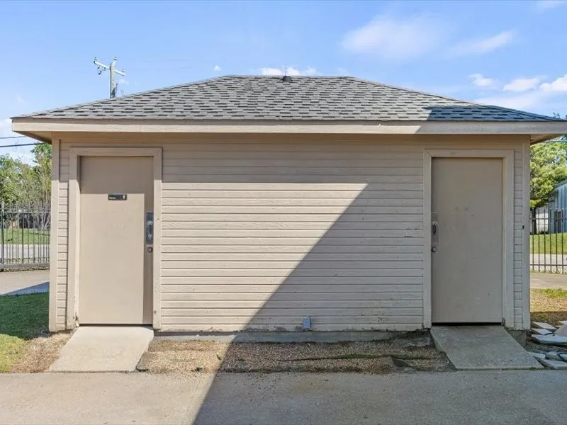 Office For Sale in Rockwall County , 505 County Line Road, Rockwall, Texas 75032, 0, 0, Garage spaces, 0 Sqft, built in 2001, Preowned, Price $2,490,000, mls#21248380, Real Estate Agent in Rockwall, Homes For Sale in Rockwall county, Homes For Sale in Rockwall, Realtor in Rockwall Texas, Real Estate Brokerage Independent Realty Texas, Luminita Cordes Realtor