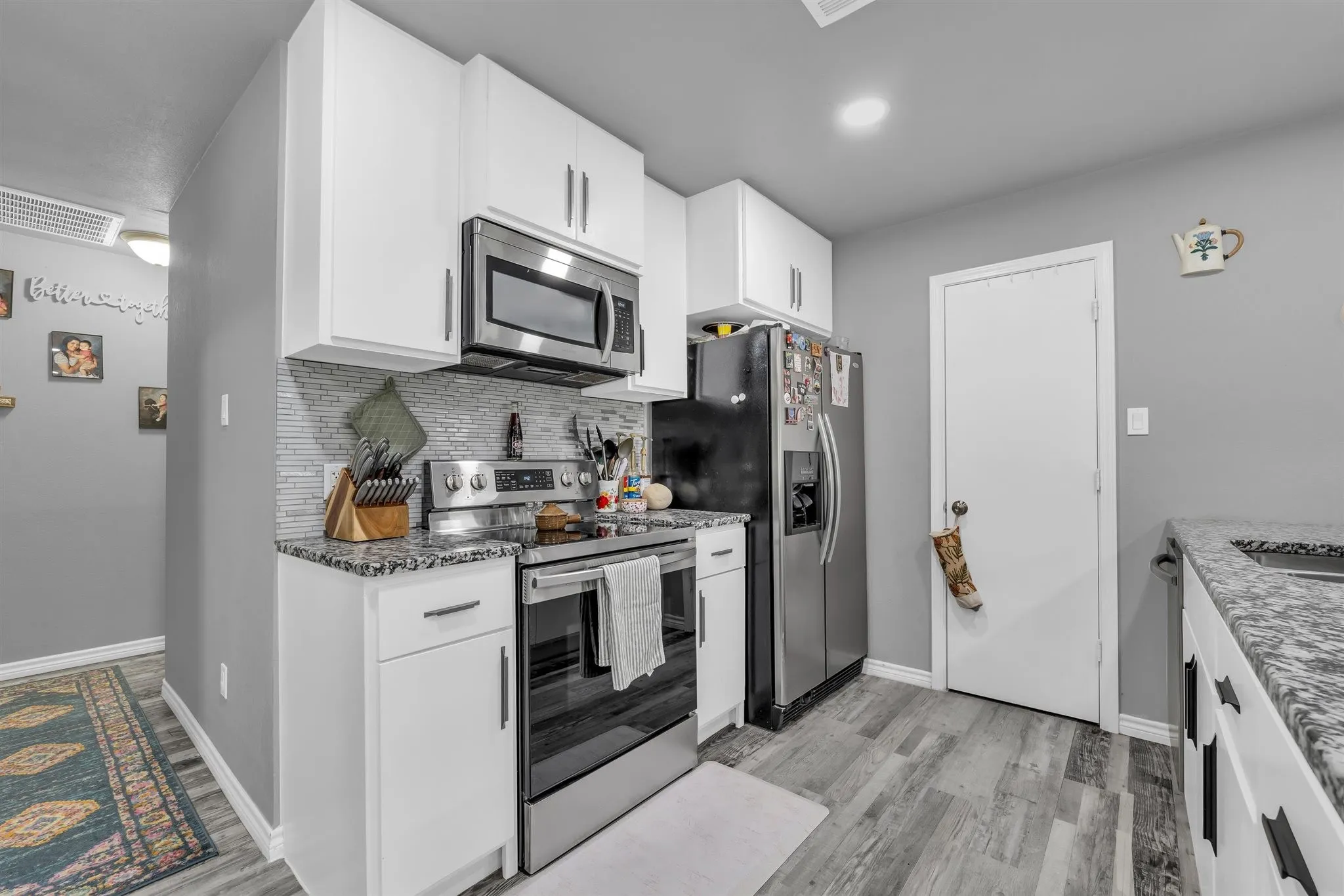 Single Family Residence For Sale in Mc Lennan County , 408 Little Avenue, Mc Gregor, Texas 76657, 3 Bedroom, 2 Bathroom, Garage spaces, 1,394 Sqft, built in 1994, Preowned, mls#21246809, Real Estate Agent in Mc Gregor, Homes For Sale in Mc Lennan county, Homes For Sale in Mc Gregor, Realtor in Mc Gregor Texas, Real Estate Brokerage Independent Realty Texas, Luminita Cordes Realtor