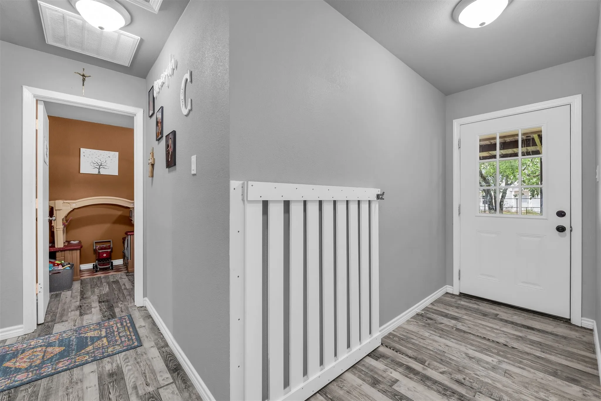 Single Family Residence For Sale in Mc Lennan County , 408 Little Avenue, Mc Gregor, Texas 76657, 3 Bedroom, 2 Bathroom, Garage spaces, 1,394 Sqft, built in 1994, Preowned, mls#21246809, Real Estate Agent in Mc Gregor, Homes For Sale in Mc Lennan county, Homes For Sale in Mc Gregor, Realtor in Mc Gregor Texas, Real Estate Brokerage Independent Realty Texas, Luminita Cordes Realtor