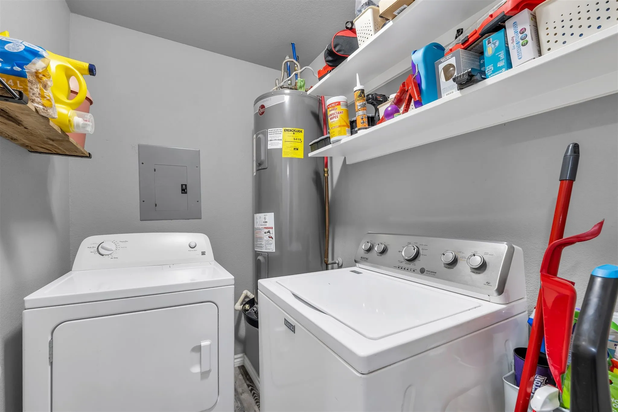 Single Family Residence For Sale in Mc Lennan County , 408 Little Avenue, Mc Gregor, Texas 76657, 3 Bedroom, 2 Bathroom, Garage spaces, 1,394 Sqft, built in 1994, Preowned, mls#21246809, Real Estate Agent in Mc Gregor, Homes For Sale in Mc Lennan county, Homes For Sale in Mc Gregor, Realtor in Mc Gregor Texas, Real Estate Brokerage Independent Realty Texas, Luminita Cordes Realtor