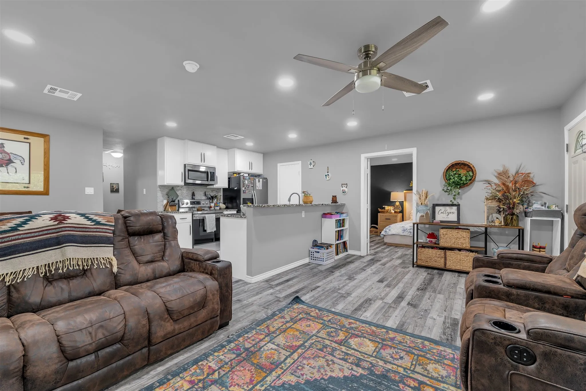 Single Family Residence For Sale in Mc Lennan County , 408 Little Avenue, Mc Gregor, Texas 76657, 3 Bedroom, 2 Bathroom, Garage spaces, 1,394 Sqft, built in 1994, Preowned, mls#21246809, Real Estate Agent in Mc Gregor, Homes For Sale in Mc Lennan county, Homes For Sale in Mc Gregor, Realtor in Mc Gregor Texas, Real Estate Brokerage Independent Realty Texas, Luminita Cordes Realtor