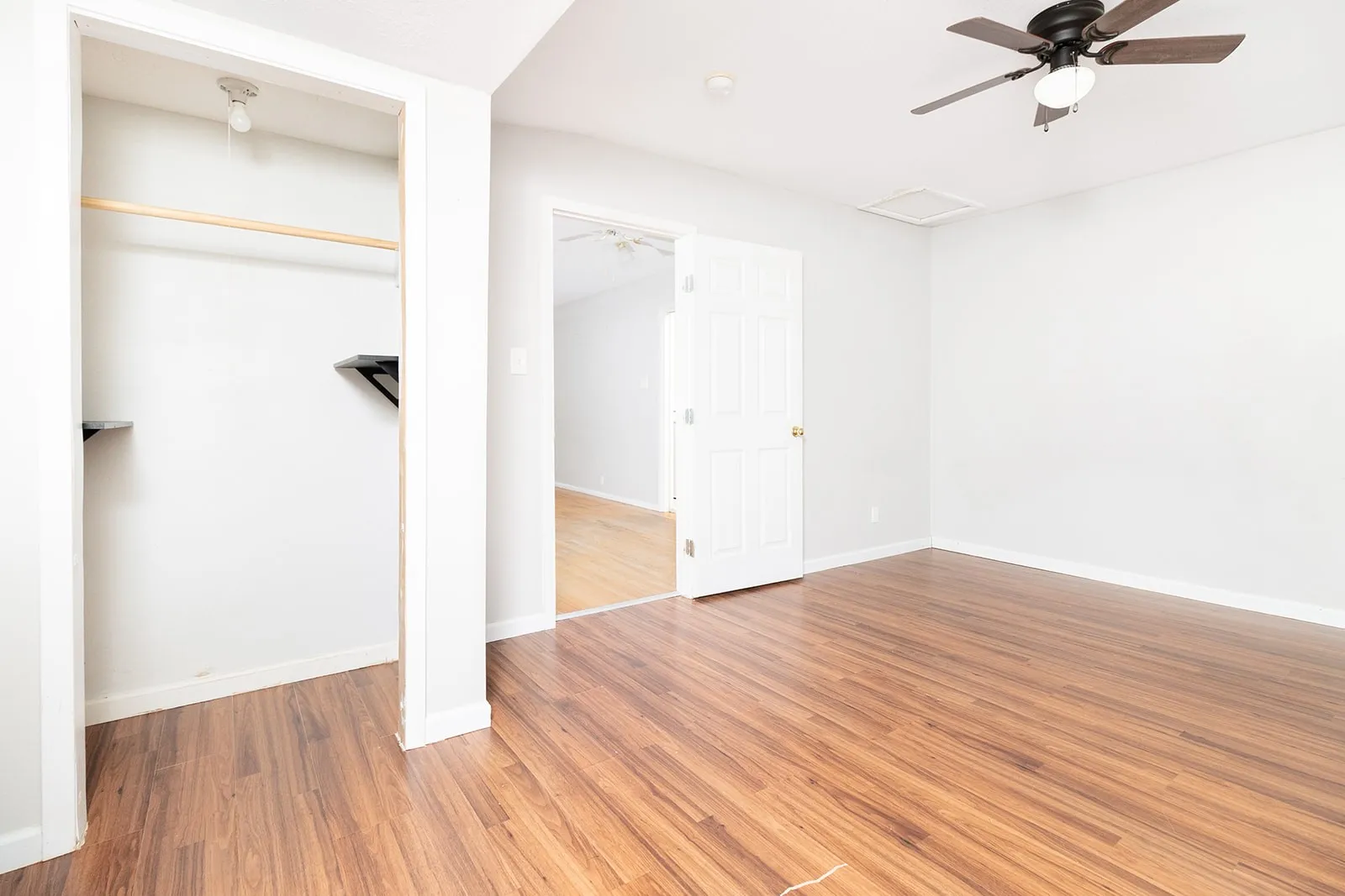 Single Family Residence For Sale in Mc Culloch County , 1928 S Walnut Street, Brady, Texas 76825, 3 Bedroom, 1 Bathroom, Garage spaces, 1,414 Sqft, built in 1950, Price $104,900, mls#21246616, Real Estate Agent in Brady, Homes For Sale in Mc Culloch county, Homes For Sale in Brady, Realtor in Brady Texas, Real Estate Brokerage Independent Realty Texas, Luminita Cordes Realtor