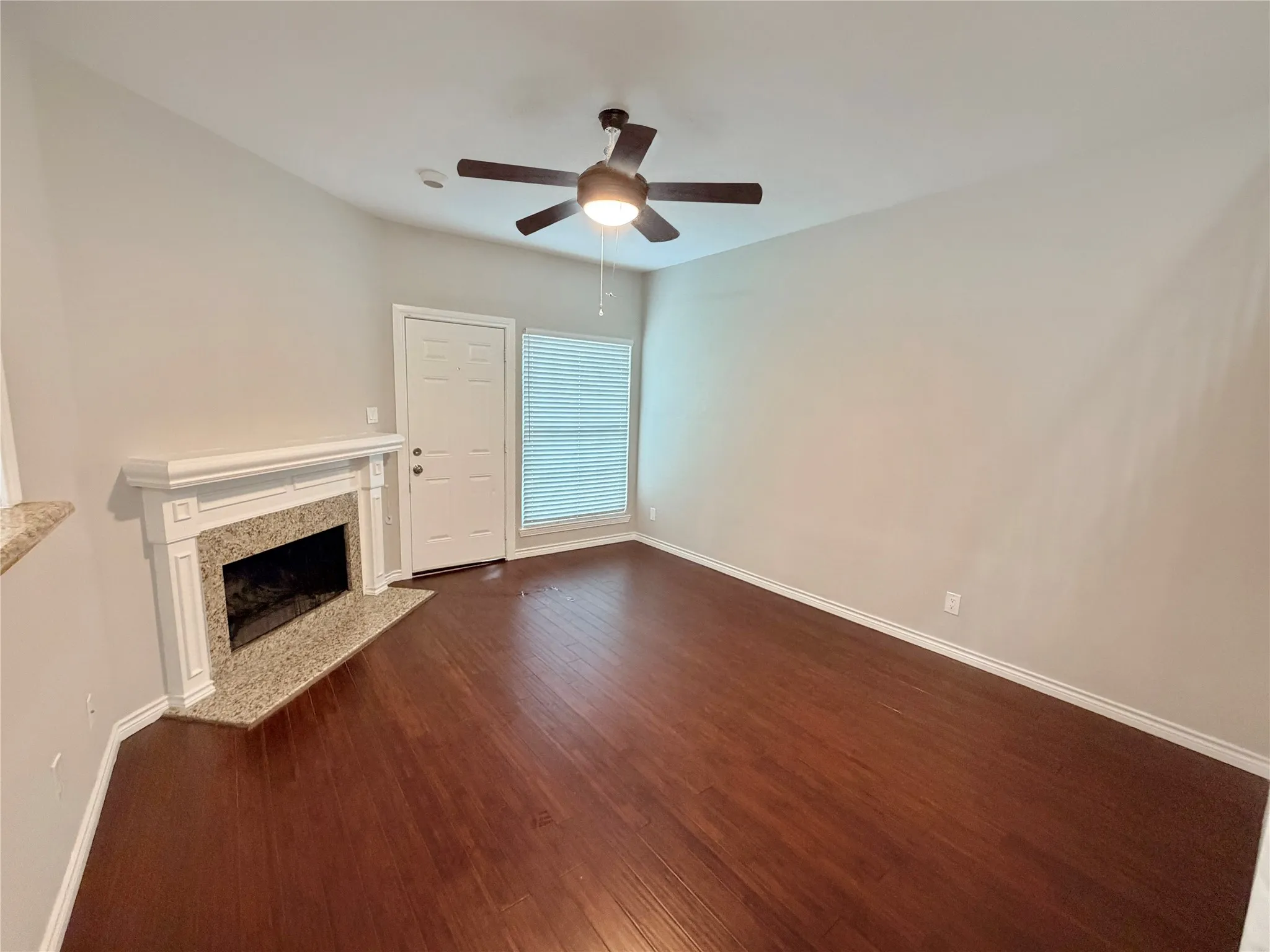 Townhouse For Sale in Dallas County , 2409 Northlake Court, Irving, Texas 75038, 2 Bedroom, 2 Bathroom, Garage spaces, 1,029 Sqft, built in 1983, Preowned, mls#21248431, Real Estate Agent in Irving, Homes For Sale in Dallas county, Homes For Sale in Irving, Realtor in Irving Texas, Real Estate Brokerage Independent Realty Texas, Luminita Cordes Realtor