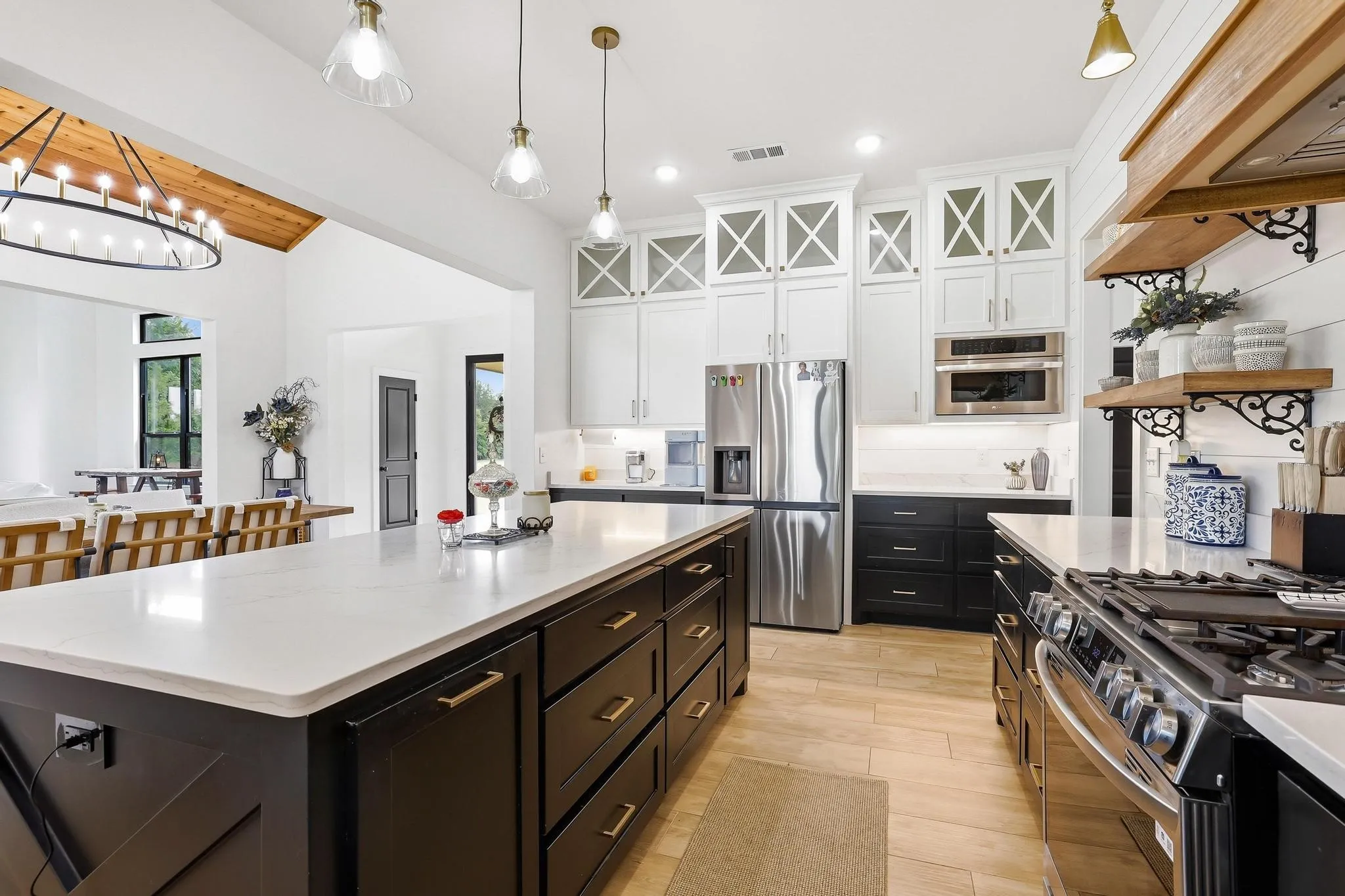 Farm For Sale in Cooke County , 2889 County Road 114, Whitesboro, Texas 76273, 4 Bedrooms, 4 Bathrooms, 2 Garage spaces, 2,858 Sqft, built in 2023, Preowned, Price $1,790,000, mls#21247176, Real Estate Agent in Whitesboro, Homes For Sale in Cooke county, Homes For Sale in Whitesboro, Realtor in Whitesboro Texas, Real Estate Brokerage Independent Realty Texas, Luminita Cordes Realtor