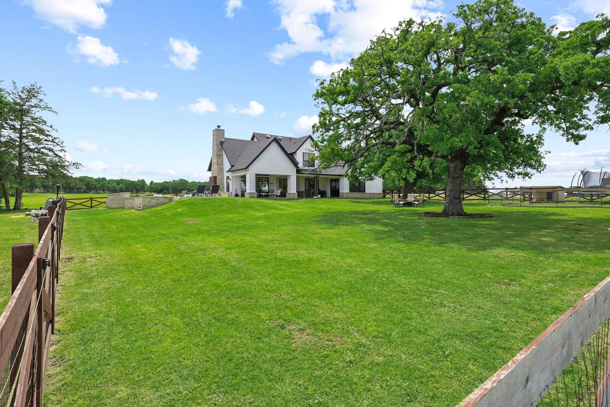 Farm For Sale in Cooke County , 2889 County Road 114, Whitesboro, Texas 76273, 4 Bedrooms, 4 Bathrooms, 2 Garage spaces, 2,858 Sqft, built in 2023, Preowned, Price $1,790,000, mls#21247176, Real Estate Agent in Whitesboro, Homes For Sale in Cooke county, Homes For Sale in Whitesboro, Realtor in Whitesboro Texas, Real Estate Brokerage Independent Realty Texas, Luminita Cordes Realtor