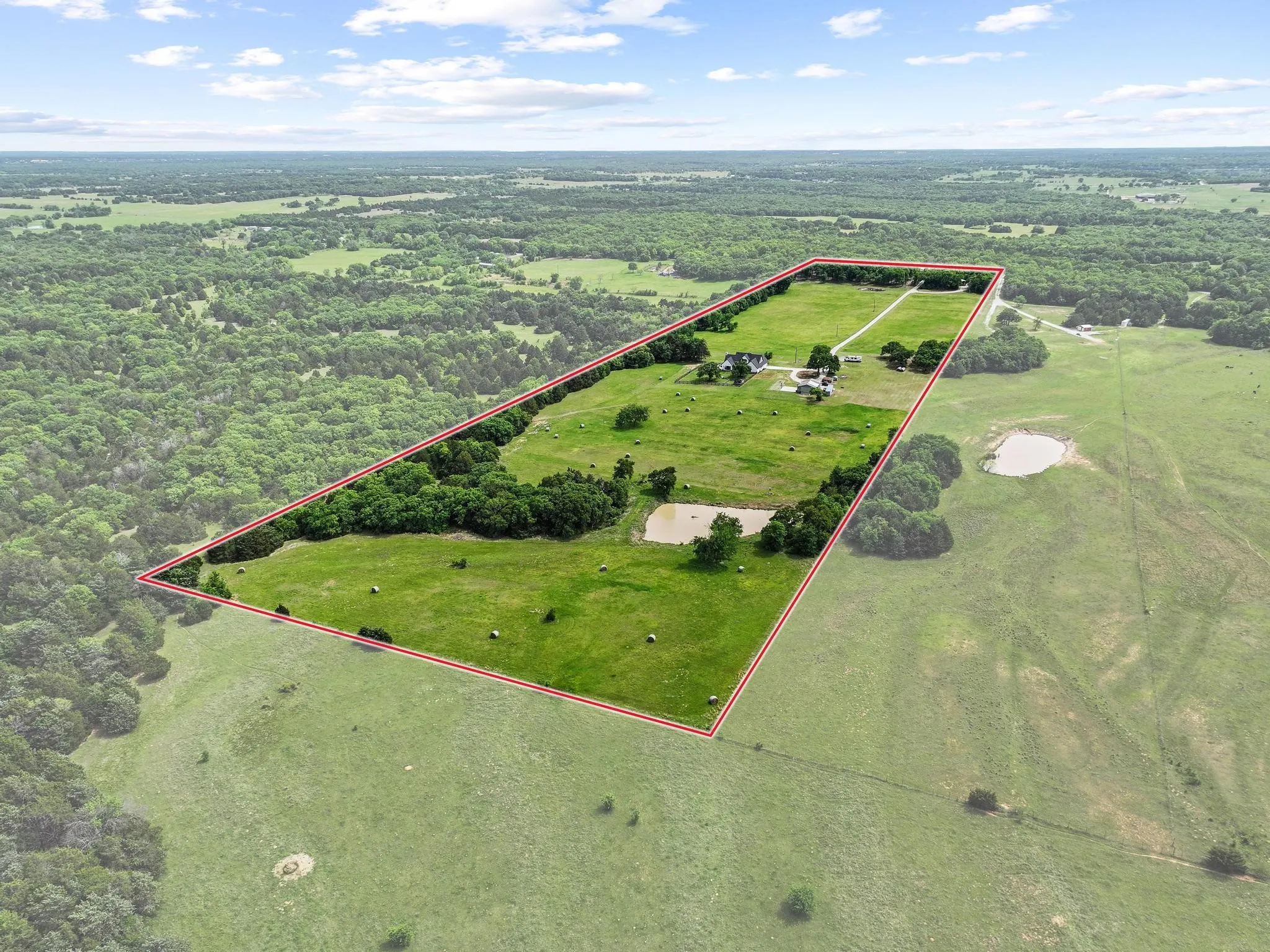 Farm For Sale in Cooke County , 2889 County Road 114, Whitesboro, Texas 76273, 4 Bedrooms, 4 Bathrooms, 2 Garage spaces, 2,858 Sqft, built in 2023, Preowned, Price $1,790,000, mls#21247176, Real Estate Agent in Whitesboro, Homes For Sale in Cooke county, Homes For Sale in Whitesboro, Realtor in Whitesboro Texas, Real Estate Brokerage Independent Realty Texas, Luminita Cordes Realtor