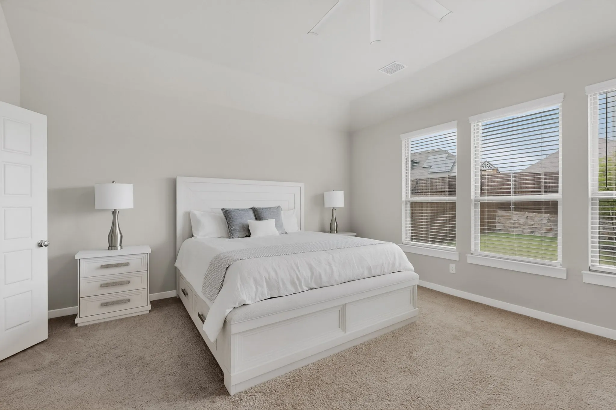 Single Family Residence For Sale in Ellis County , 655 Southern Hills Drive, Red Oak, Texas 75154, 4 Bedroom, 3 Bathroom, 2 Garage spaces, 2,444 Sqft, built in 2024, Preowned, Price $409,900, mls#21244210, Real Estate Agent in Red Oak, Homes For Sale in Ellis county, Homes For Sale in Red Oak, Realtor in Red Oak Texas, Real Estate Brokerage Independent Realty Texas, Luminita Cordes Realtor