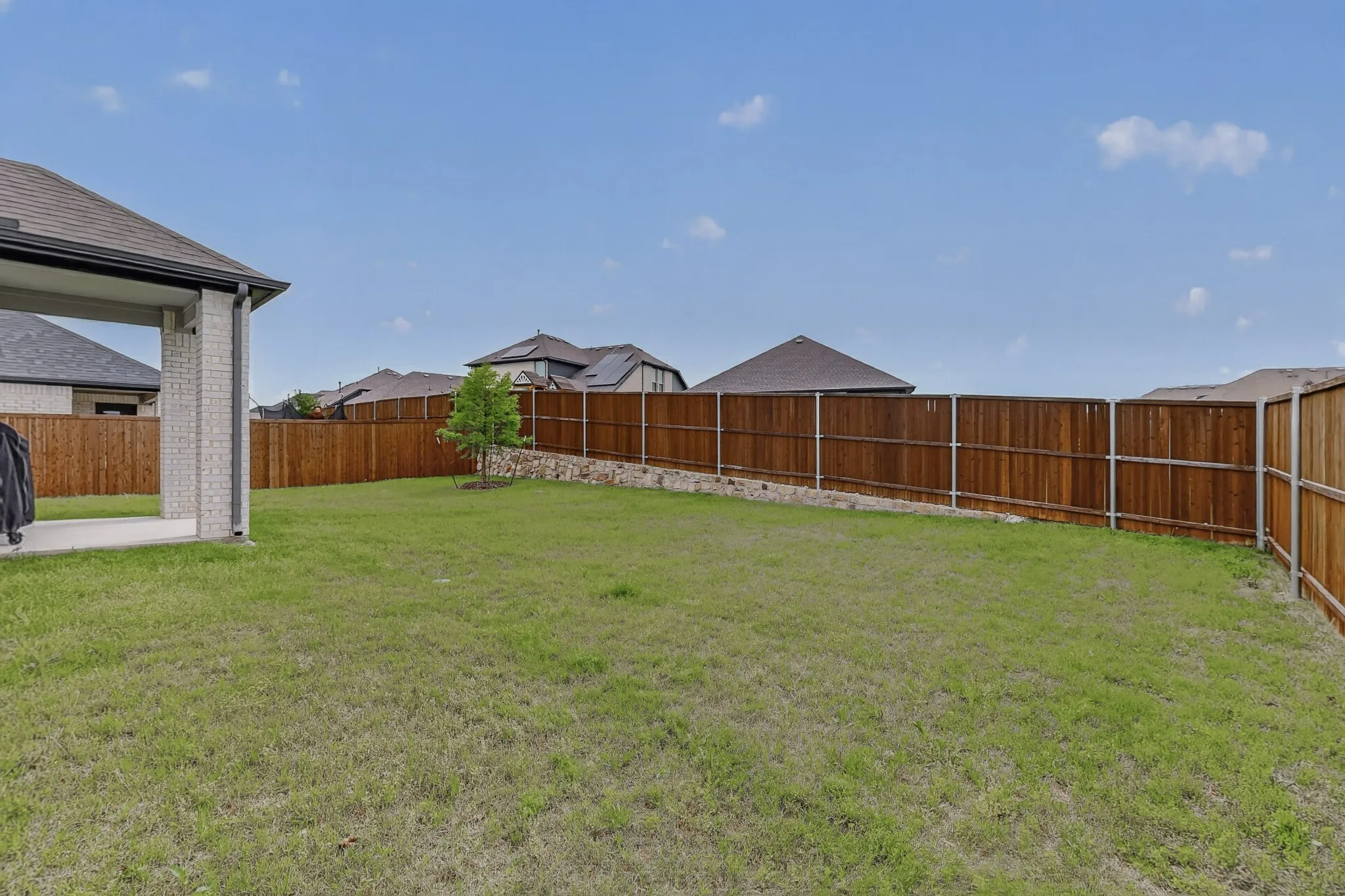 Single Family Residence For Sale in Ellis County , 655 Southern Hills Drive, Red Oak, Texas 75154, 4 Bedroom, 3 Bathroom, 2 Garage spaces, 2,444 Sqft, built in 2024, Preowned, Price $409,900, mls#21244210, Real Estate Agent in Red Oak, Homes For Sale in Ellis county, Homes For Sale in Red Oak, Realtor in Red Oak Texas, Real Estate Brokerage Independent Realty Texas, Luminita Cordes Realtor