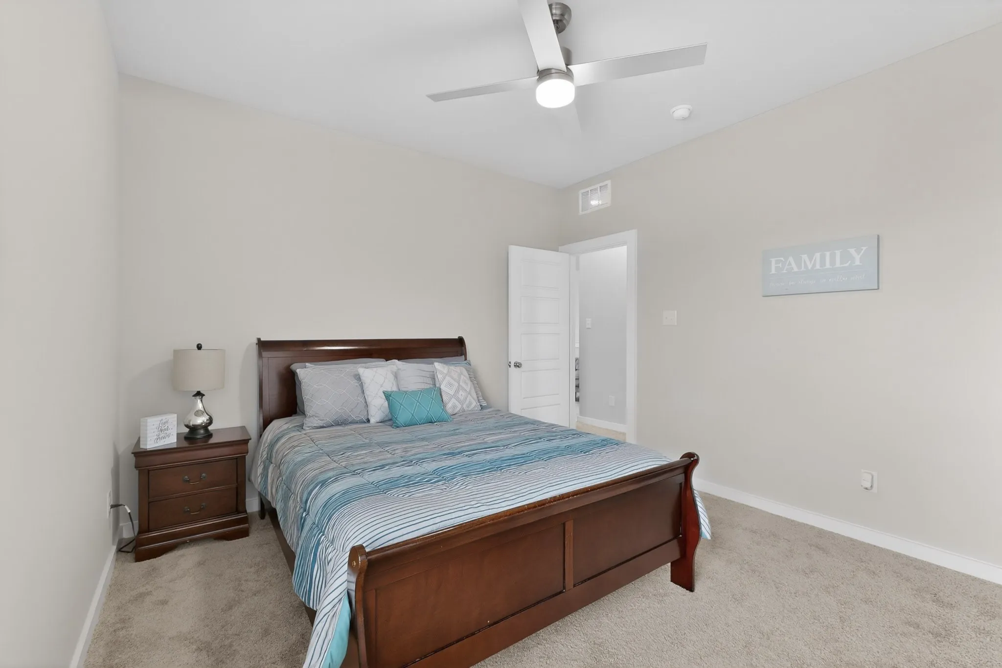 Single Family Residence For Sale in Ellis County , 655 Southern Hills Drive, Red Oak, Texas 75154, 4 Bedroom, 3 Bathroom, 2 Garage spaces, 2,444 Sqft, built in 2024, Preowned, Price $409,900, mls#21244210, Real Estate Agent in Red Oak, Homes For Sale in Ellis county, Homes For Sale in Red Oak, Realtor in Red Oak Texas, Real Estate Brokerage Independent Realty Texas, Luminita Cordes Realtor