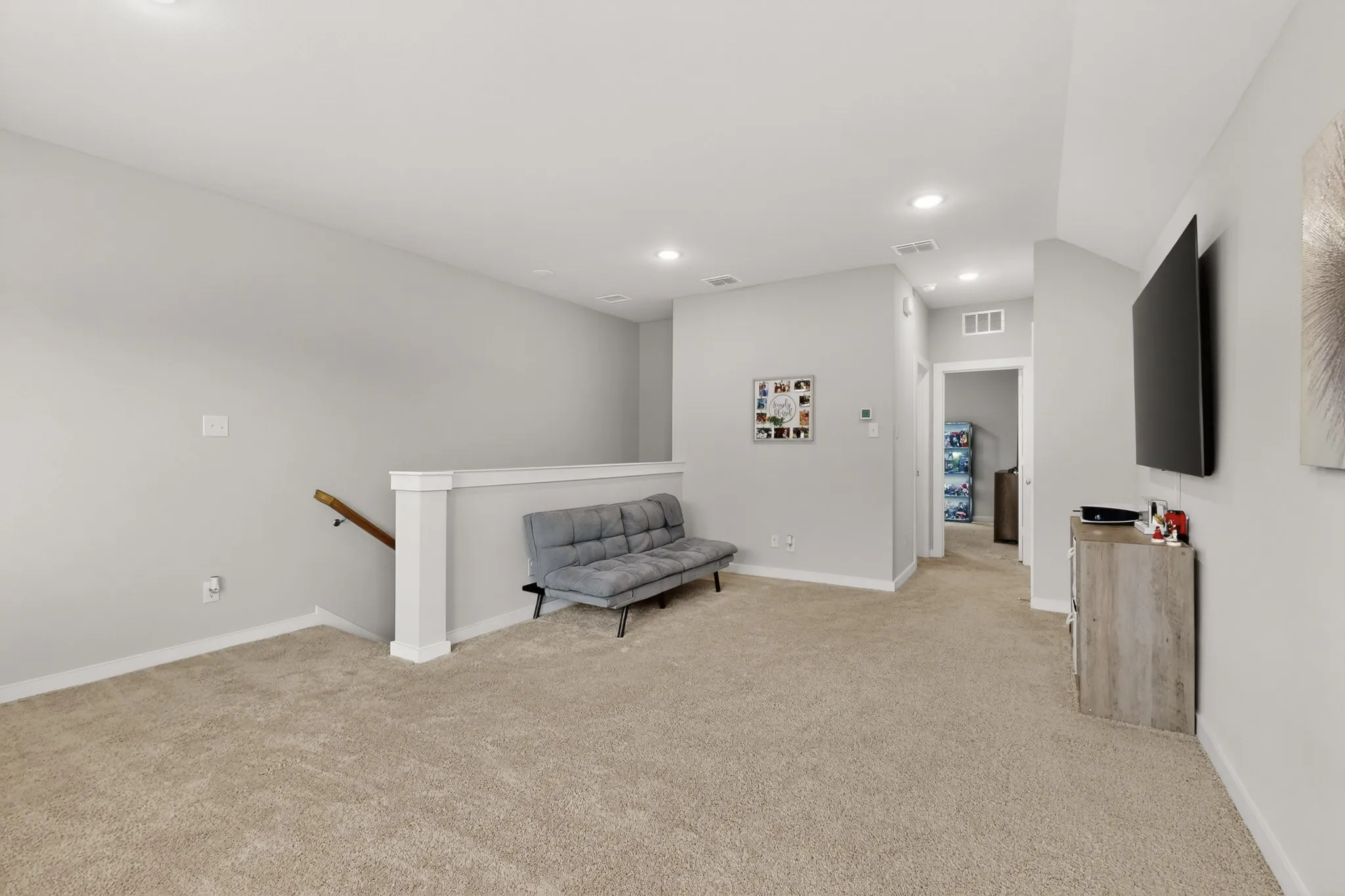 Single Family Residence For Sale in Ellis County , 655 Southern Hills Drive, Red Oak, Texas 75154, 4 Bedroom, 3 Bathroom, 2 Garage spaces, 2,444 Sqft, built in 2024, Preowned, Price $409,900, mls#21244210, Real Estate Agent in Red Oak, Homes For Sale in Ellis county, Homes For Sale in Red Oak, Realtor in Red Oak Texas, Real Estate Brokerage Independent Realty Texas, Luminita Cordes Realtor