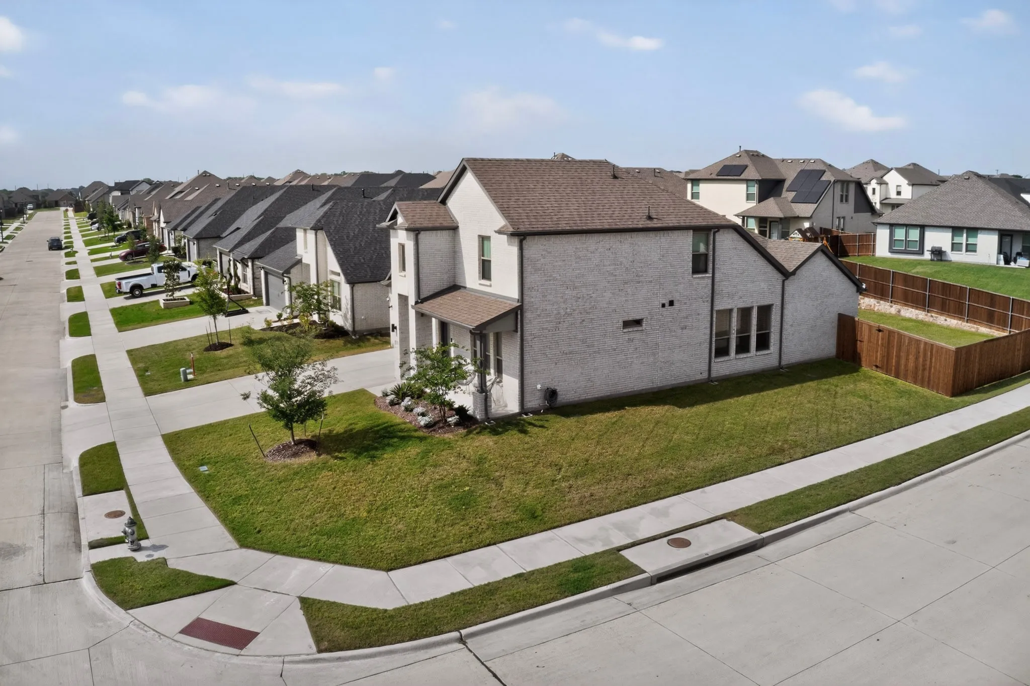 Single Family Residence For Sale in Ellis County , 655 Southern Hills Drive, Red Oak, Texas 75154, 4 Bedroom, 3 Bathroom, 2 Garage spaces, 2,444 Sqft, built in 2024, Preowned, Price $409,900, mls#21244210, Real Estate Agent in Red Oak, Homes For Sale in Ellis county, Homes For Sale in Red Oak, Realtor in Red Oak Texas, Real Estate Brokerage Independent Realty Texas, Luminita Cordes Realtor