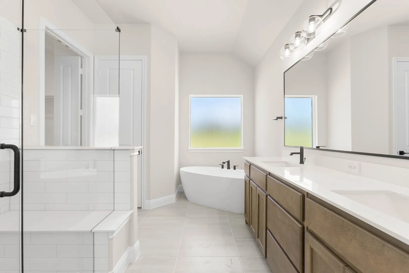 DFW-Mockingbird Hills-Concept 2862-26 Old Crow Road- Primary Suite -Risewell Homes-3