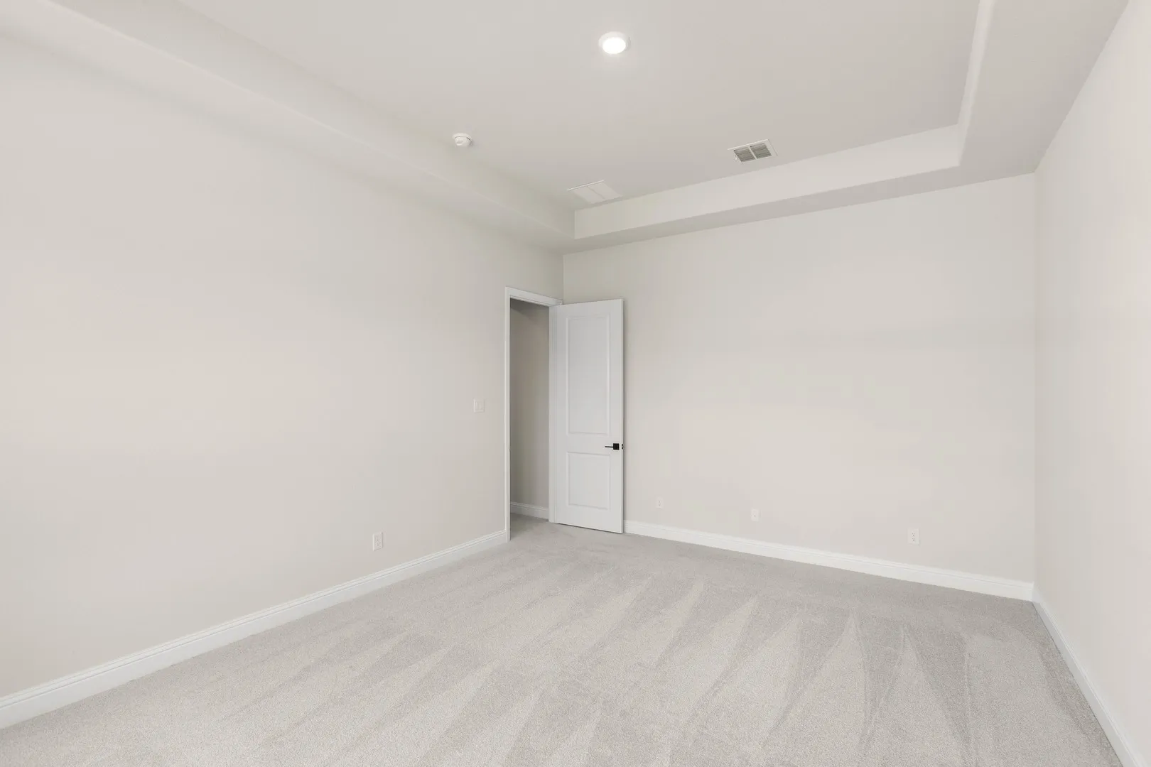 DFW-Mockingbird Hills-Concept 2862-26 Old Crow Road- Primary Suite -Risewell Homes-2