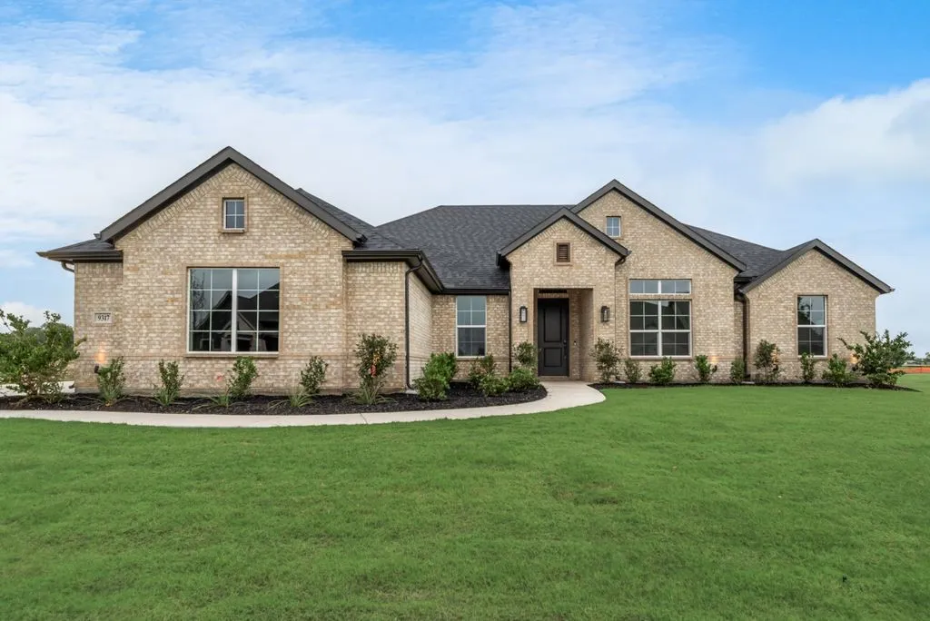 Single Family Residence For Sale in Denton County , 9317 Wood Duck Drive, Justin, Texas 76247, 4 Bedroom, 3 Bathroom, 3 Garage spaces, 2,623 Sqft, built in 2026, New Construction - Complete, mls#21248507, Real Estate Agent in Justin, Homes For Sale in Denton county, Homes For Sale in Justin, Realtor in Justin Texas, Real Estate Brokerage Independent Realty Texas, Luminita Cordes Realtor