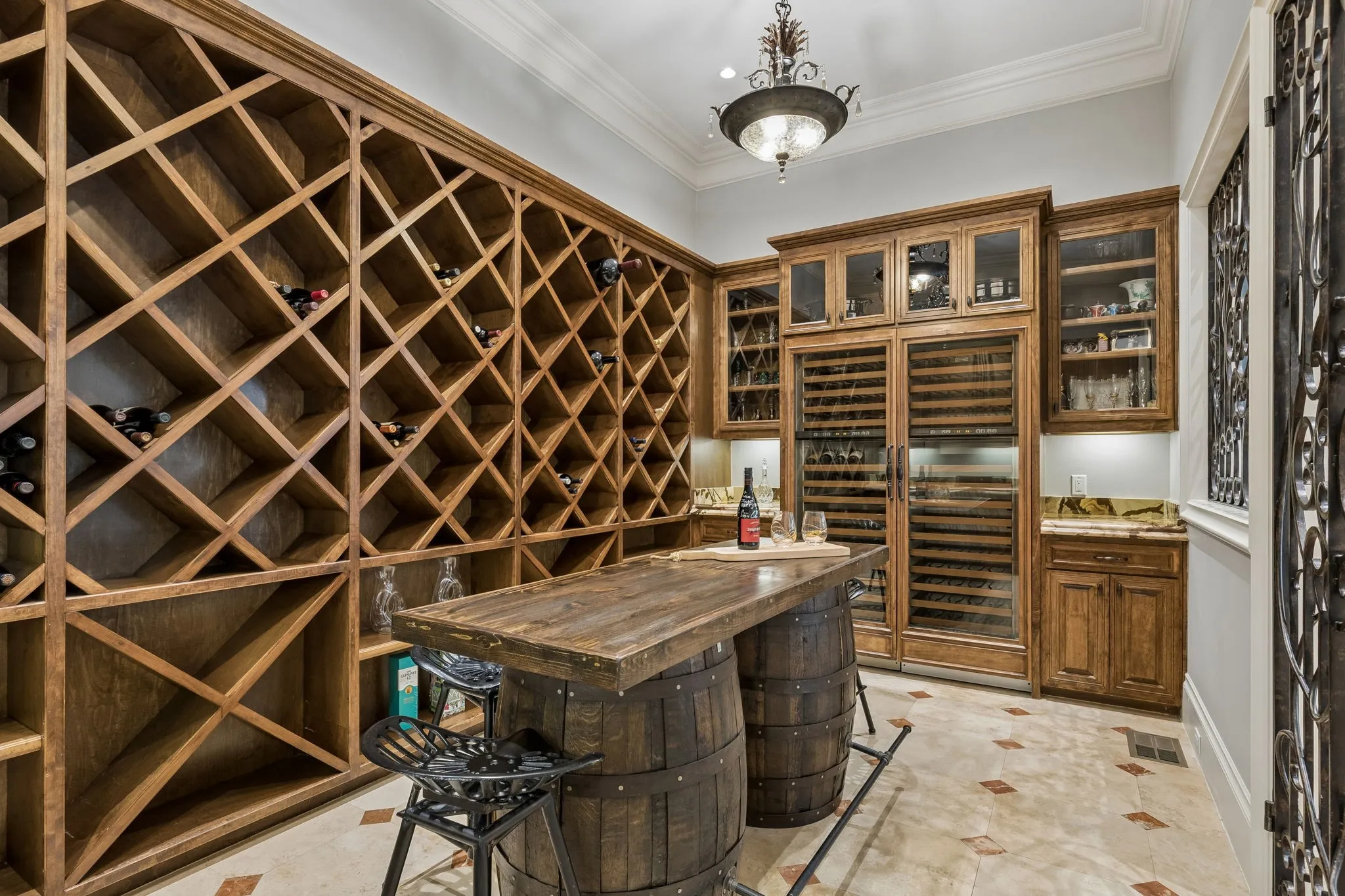 Single Family Residence For Sale in Dallas County , 4511 Watauga Road, Dallas, Texas 75209, 6 Bedrooms, 9 Bathrooms, 4 Garage spaces, 14,131 Sqft, built in 2005, Price $6,495,000, mls#21245274, Real Estate Agent in Dallas, Homes For Sale in Dallas county, Homes For Sale in Dallas, Realtor in Dallas Texas, Real Estate Brokerage Independent Realty Texas, Luminita Cordes Realtor