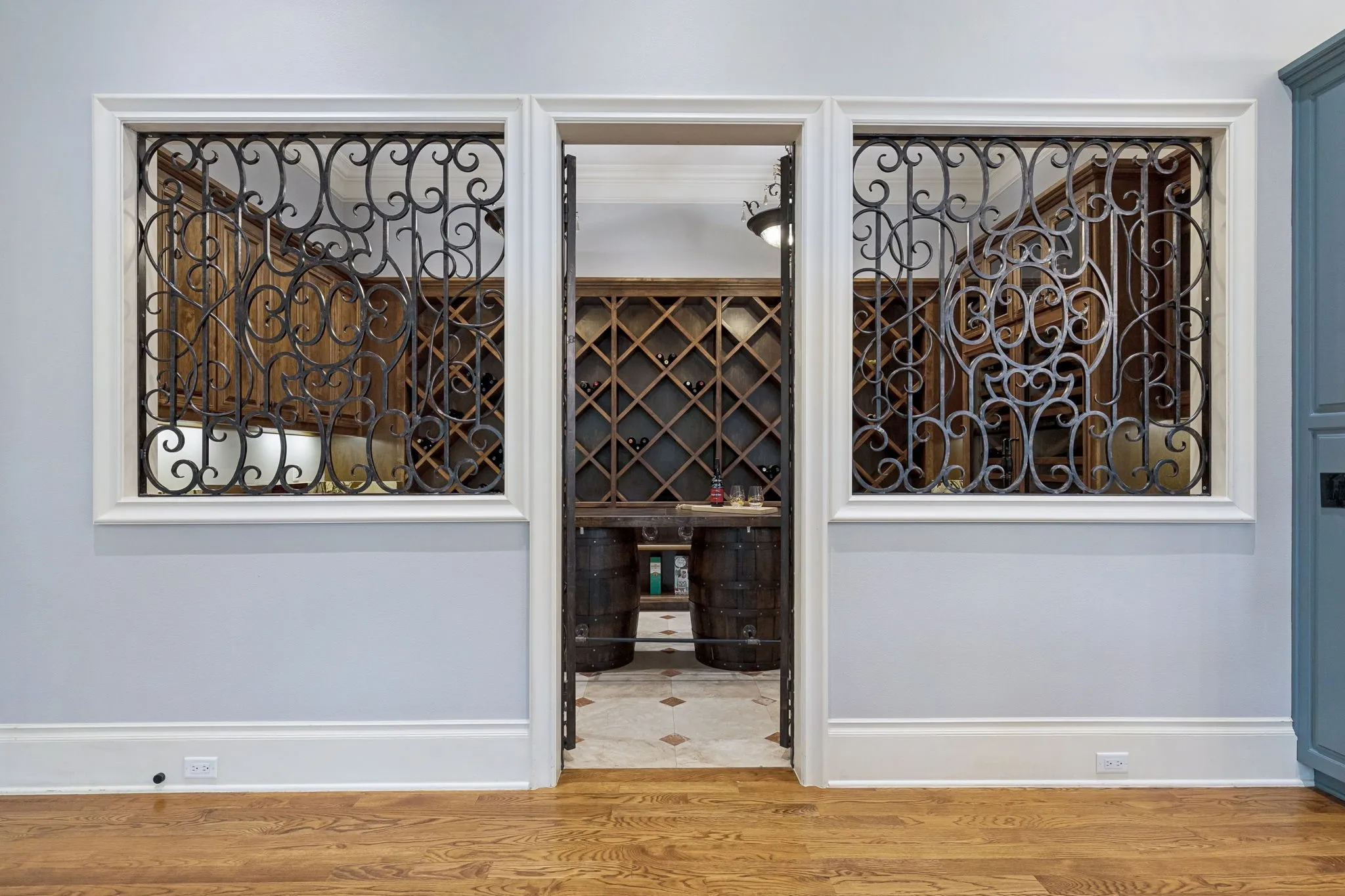 Single Family Residence For Sale in Dallas County , 4511 Watauga Road, Dallas, Texas 75209, 6 Bedrooms, 9 Bathrooms, 4 Garage spaces, 14,131 Sqft, built in 2005, Price $6,495,000, mls#21245274, Real Estate Agent in Dallas, Homes For Sale in Dallas county, Homes For Sale in Dallas, Realtor in Dallas Texas, Real Estate Brokerage Independent Realty Texas, Luminita Cordes Realtor