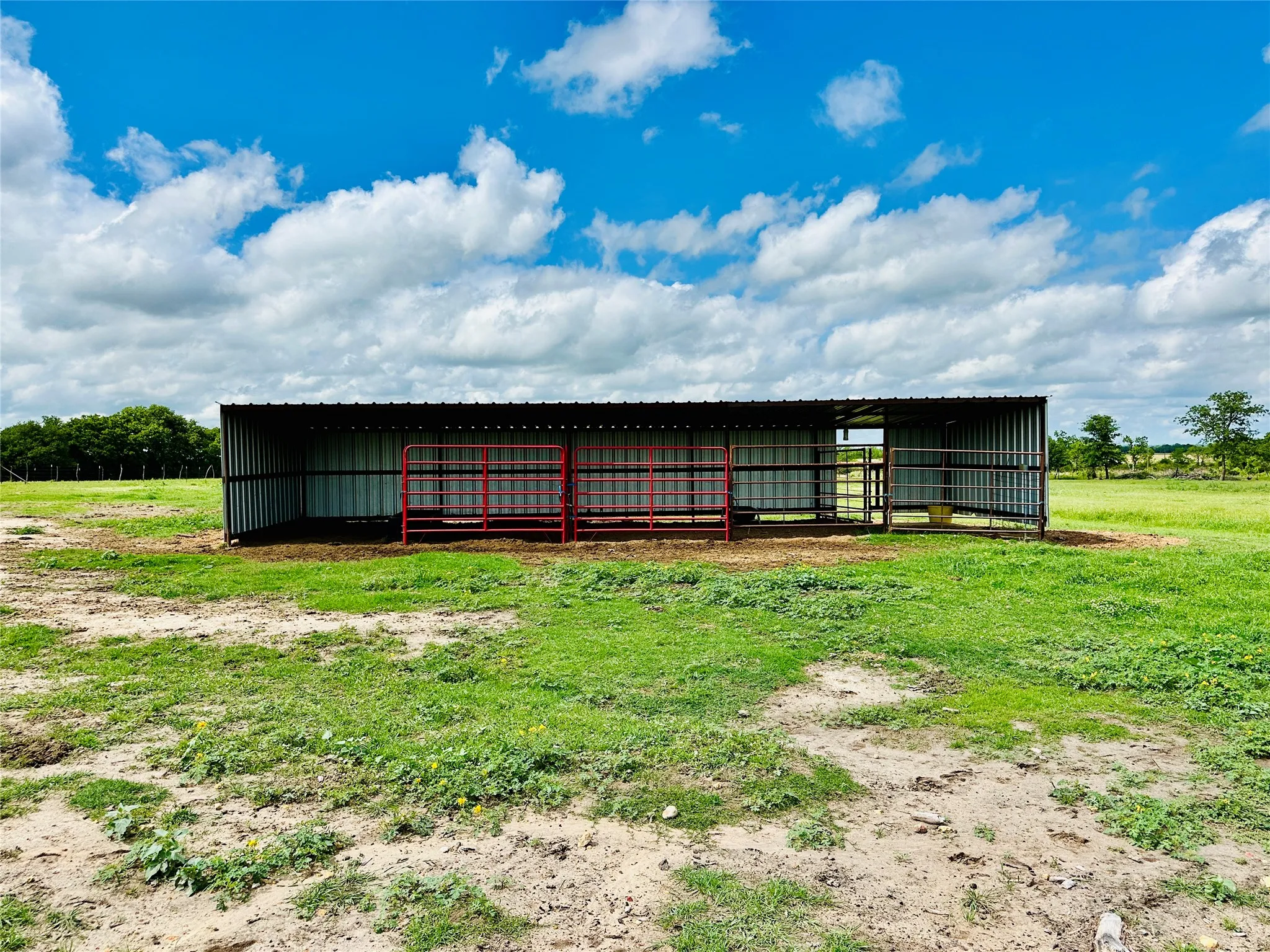 Mobile Home For Sale in Eastland County , 251 County Road 225, Rising Star, Texas 76471, 3 Bedroom, 2 Bathroom, 3 Garage spaces, 2,040 Sqft, built in 2021, Preowned, mls#21247192, Real Estate Agent in Rising Star, Homes For Sale in Eastland county, Homes For Sale in Rising Star, Realtor in Rising Star Texas, Real Estate Brokerage Independent Realty Texas, Luminita Cordes Realtor