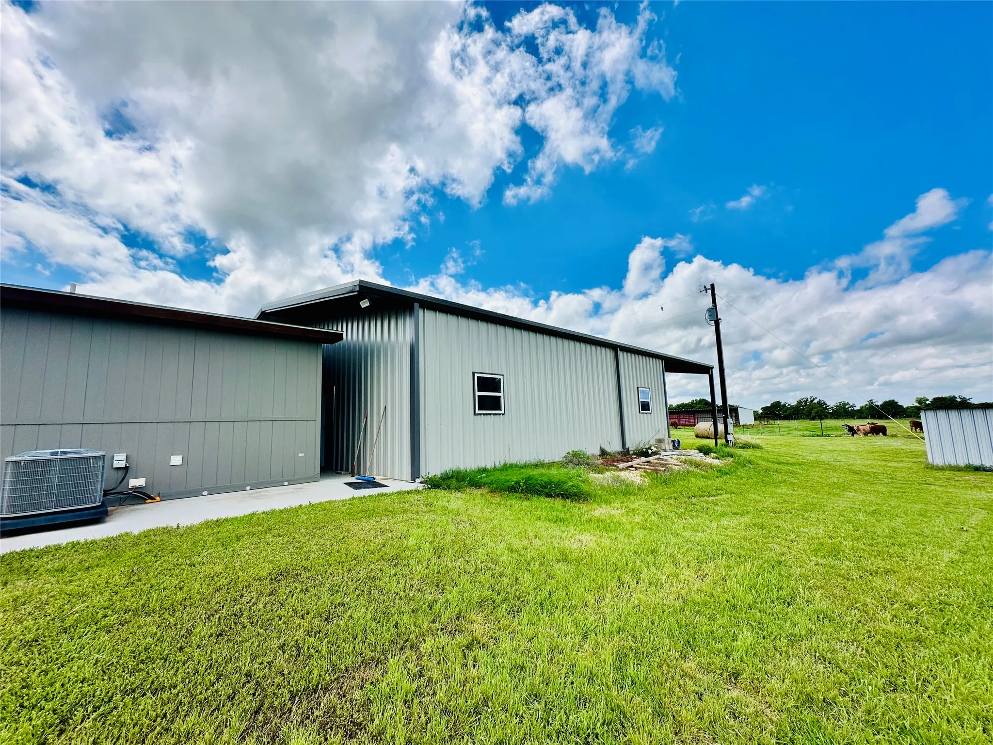 Mobile Home For Sale in Eastland County , 251 County Road 225, Rising Star, Texas 76471, 3 Bedroom, 2 Bathroom, 3 Garage spaces, 2,040 Sqft, built in 2021, Preowned, mls#21247192, Real Estate Agent in Rising Star, Homes For Sale in Eastland county, Homes For Sale in Rising Star, Realtor in Rising Star Texas, Real Estate Brokerage Independent Realty Texas, Luminita Cordes Realtor