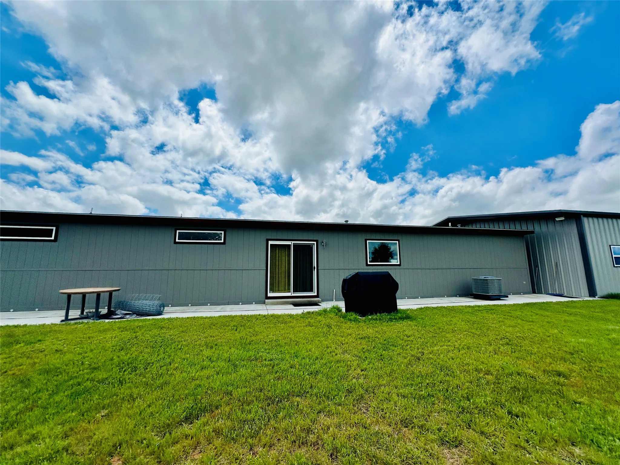 Mobile Home For Sale in Eastland County , 251 County Road 225, Rising Star, Texas 76471, 3 Bedroom, 2 Bathroom, 3 Garage spaces, 2,040 Sqft, built in 2021, Preowned, mls#21247192, Real Estate Agent in Rising Star, Homes For Sale in Eastland county, Homes For Sale in Rising Star, Realtor in Rising Star Texas, Real Estate Brokerage Independent Realty Texas, Luminita Cordes Realtor