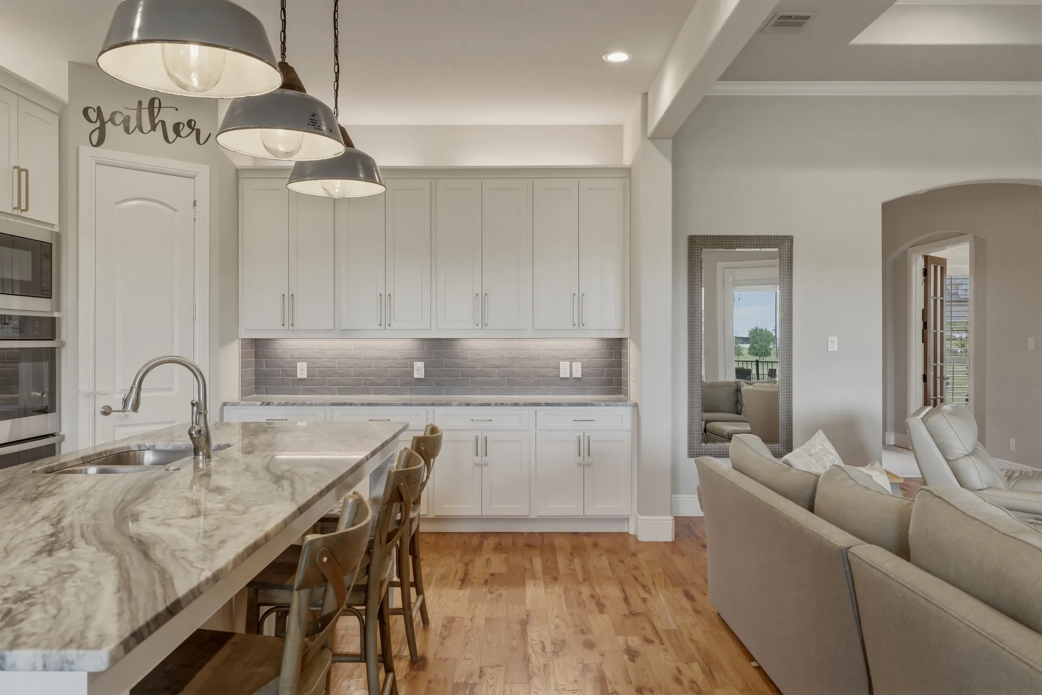 Single Family Residence For Sale in Parker County , 108 Bearclaw Circle, Aledo, Texas 76008, 5 Bedroom, 3 Bathroom, 3 Garage spaces, 3,405 Sqft, built in 2018, Preowned, mls#21231708, Real Estate Agent in Aledo, Homes For Sale in Parker county, Homes For Sale in Aledo, Realtor in Aledo Texas, Real Estate Brokerage Independent Realty Texas, Luminita Cordes Realtor