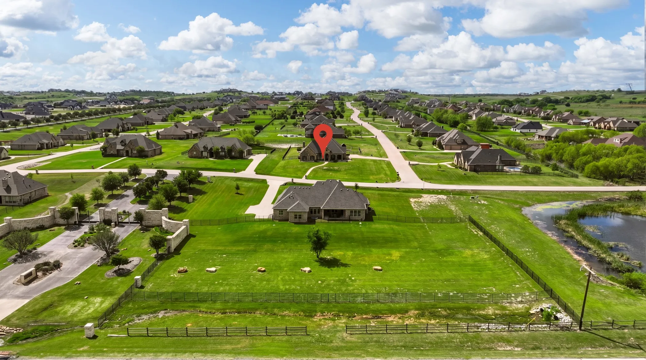 Single Family Residence For Sale in Parker County , 108 Bearclaw Circle, Aledo, Texas 76008, 5 Bedroom, 3 Bathroom, 3 Garage spaces, 3,405 Sqft, built in 2018, Preowned, mls#21231708, Real Estate Agent in Aledo, Homes For Sale in Parker county, Homes For Sale in Aledo, Realtor in Aledo Texas, Real Estate Brokerage Independent Realty Texas, Luminita Cordes Realtor
