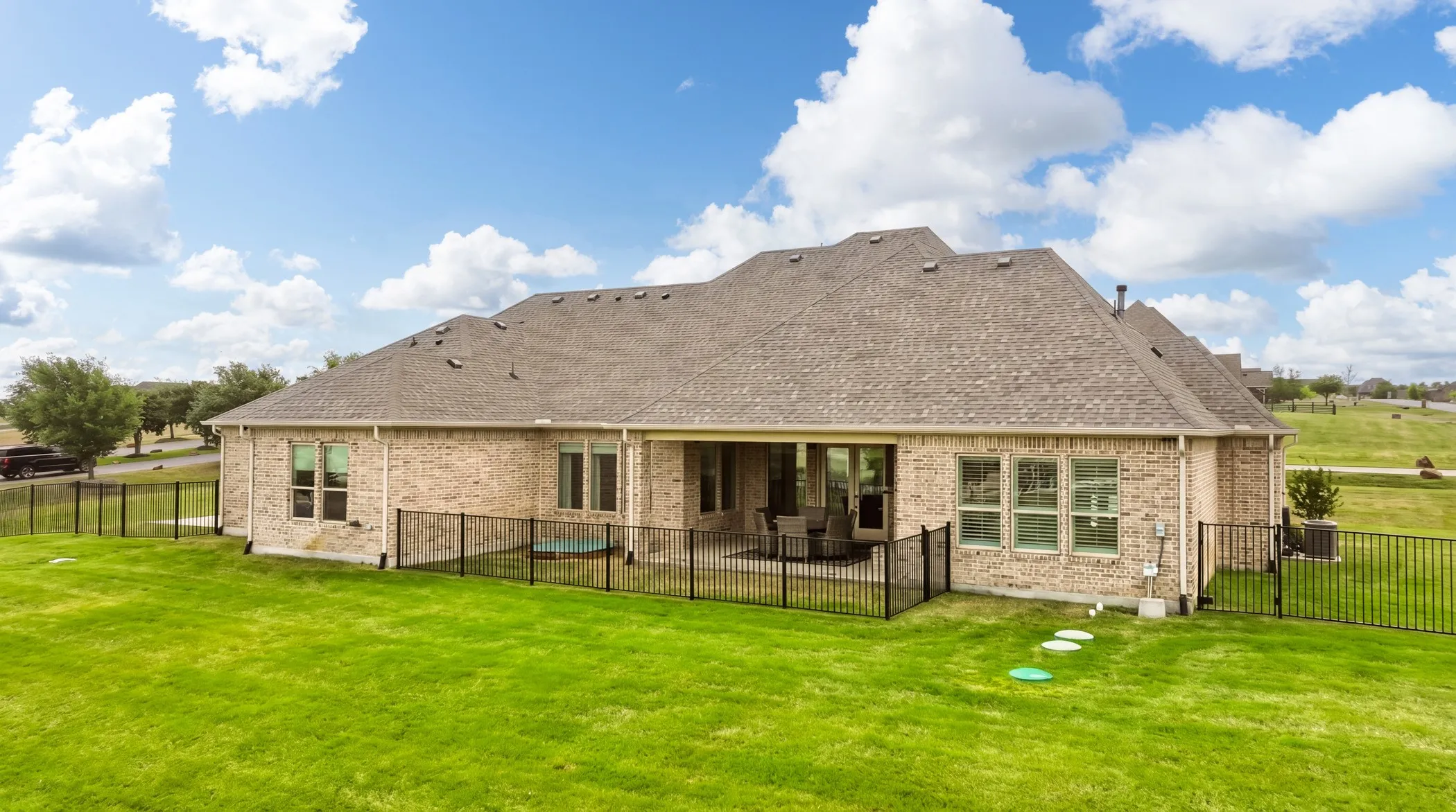 Single Family Residence For Sale in Parker County , 108 Bearclaw Circle, Aledo, Texas 76008, 5 Bedroom, 3 Bathroom, 3 Garage spaces, 3,405 Sqft, built in 2018, Preowned, mls#21231708, Real Estate Agent in Aledo, Homes For Sale in Parker county, Homes For Sale in Aledo, Realtor in Aledo Texas, Real Estate Brokerage Independent Realty Texas, Luminita Cordes Realtor