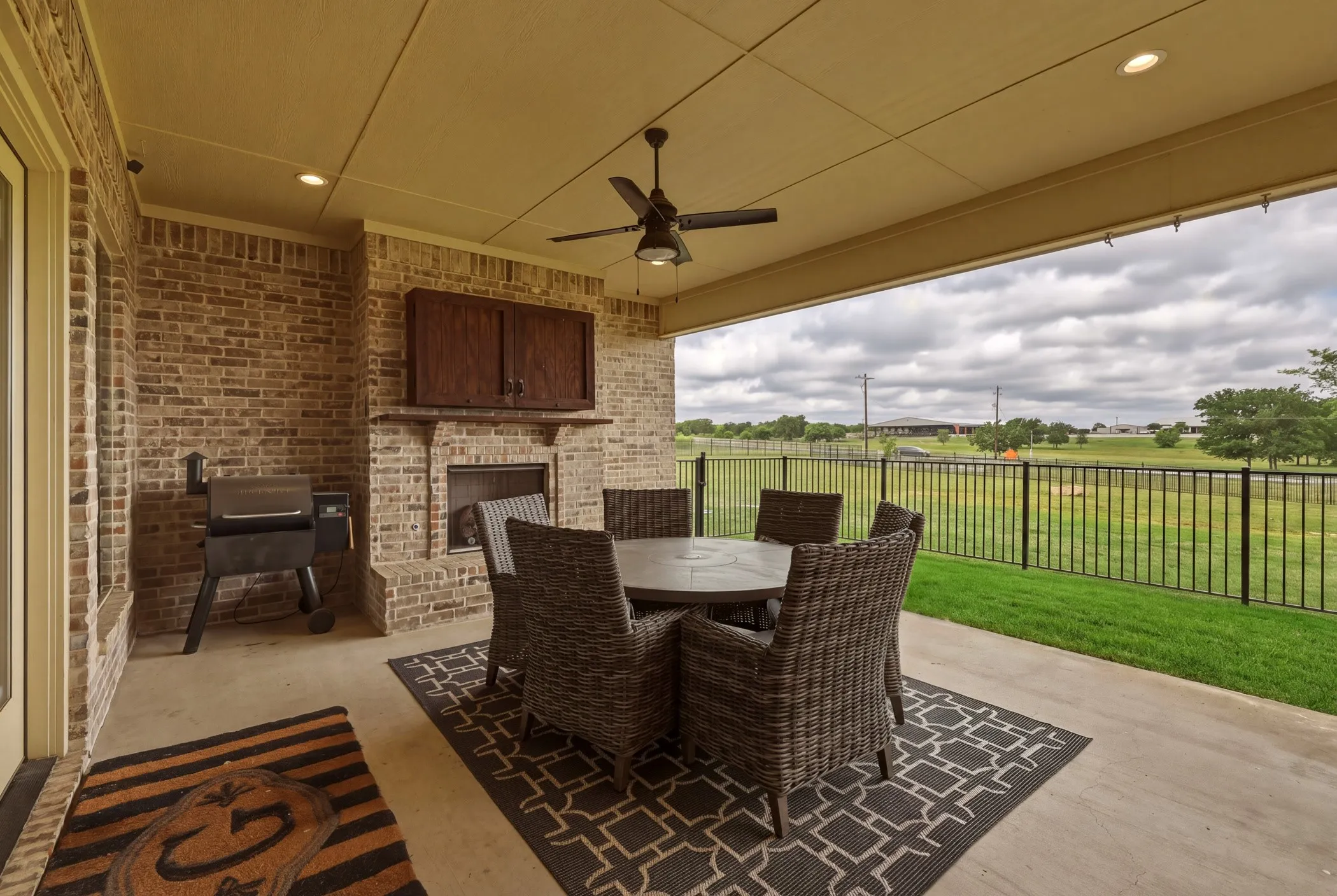 Single Family Residence For Sale in Parker County , 108 Bearclaw Circle, Aledo, Texas 76008, 5 Bedroom, 3 Bathroom, 3 Garage spaces, 3,405 Sqft, built in 2018, Preowned, mls#21231708, Real Estate Agent in Aledo, Homes For Sale in Parker county, Homes For Sale in Aledo, Realtor in Aledo Texas, Real Estate Brokerage Independent Realty Texas, Luminita Cordes Realtor