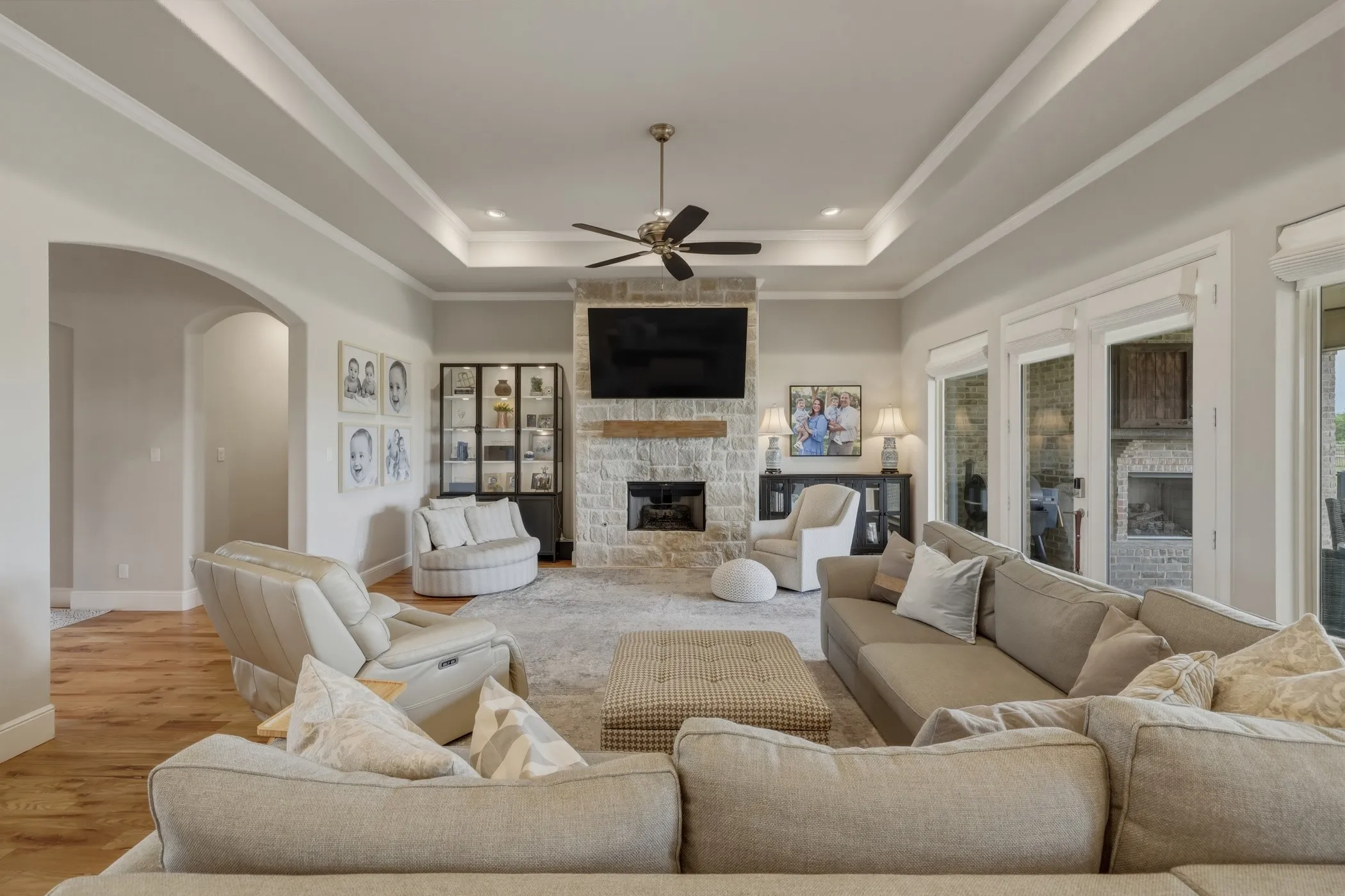 Single Family Residence For Sale in Parker County , 108 Bearclaw Circle, Aledo, Texas 76008, 5 Bedroom, 3 Bathroom, 3 Garage spaces, 3,405 Sqft, built in 2018, Preowned, mls#21231708, Real Estate Agent in Aledo, Homes For Sale in Parker county, Homes For Sale in Aledo, Realtor in Aledo Texas, Real Estate Brokerage Independent Realty Texas, Luminita Cordes Realtor
