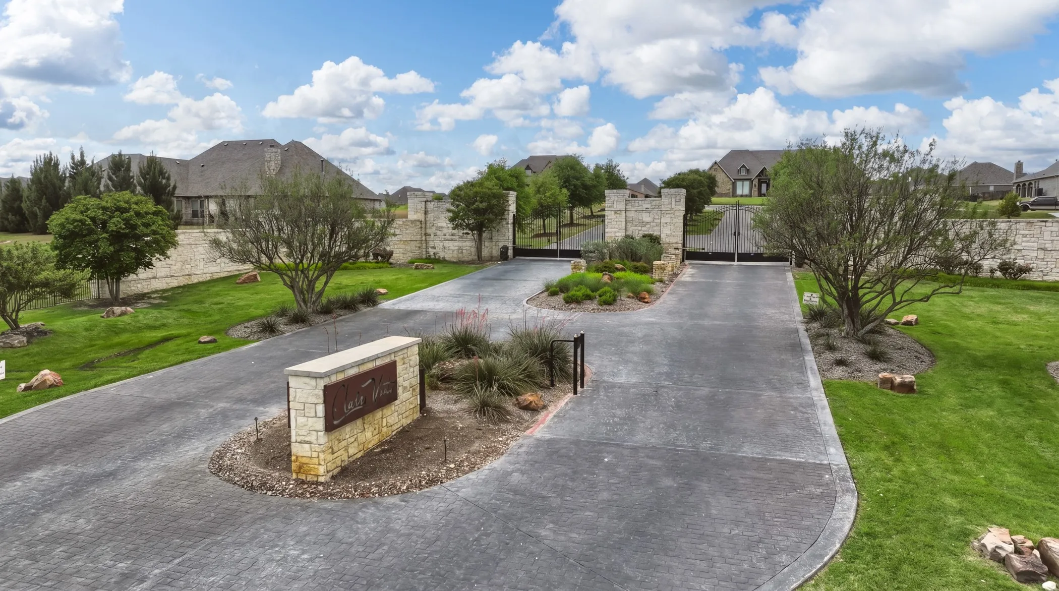 Single Family Residence For Sale in Parker County , 108 Bearclaw Circle, Aledo, Texas 76008, 5 Bedroom, 3 Bathroom, 3 Garage spaces, 3,405 Sqft, built in 2018, Preowned, mls#21231708, Real Estate Agent in Aledo, Homes For Sale in Parker county, Homes For Sale in Aledo, Realtor in Aledo Texas, Real Estate Brokerage Independent Realty Texas, Luminita Cordes Realtor