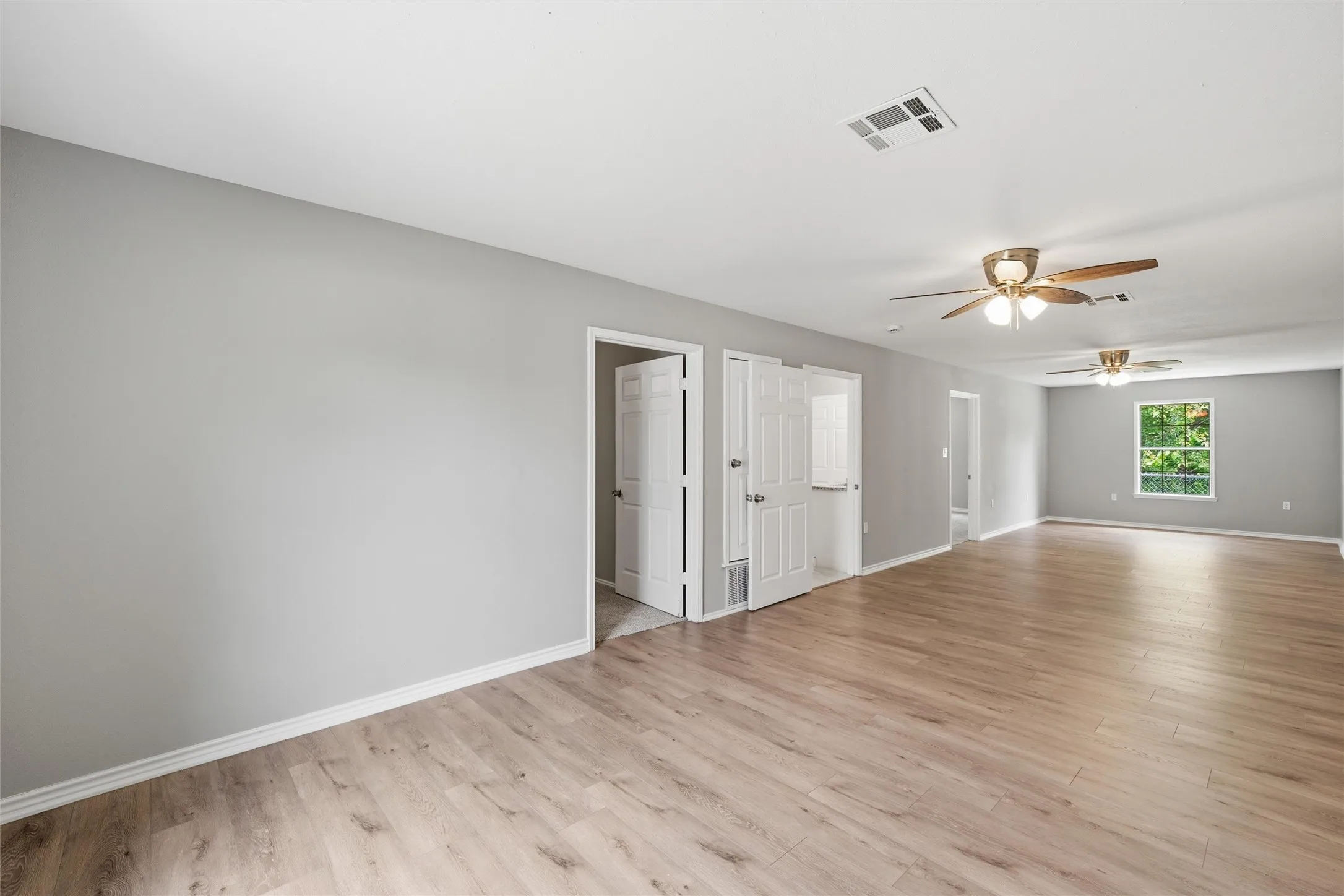 Single Family Residence For Sale in Mc Lennan County , 316 N Elm Street, Mart, Texas 76664, 4 Bedroom, 2 Bathroom, Garage spaces, 2,121 Sqft, built in 1990, mls#21248482, Real Estate Agent in Mart, Homes For Sale in Mc Lennan county, Homes For Sale in Mart, Realtor in Mart Texas, Real Estate Brokerage Independent Realty Texas, Luminita Cordes Realtor