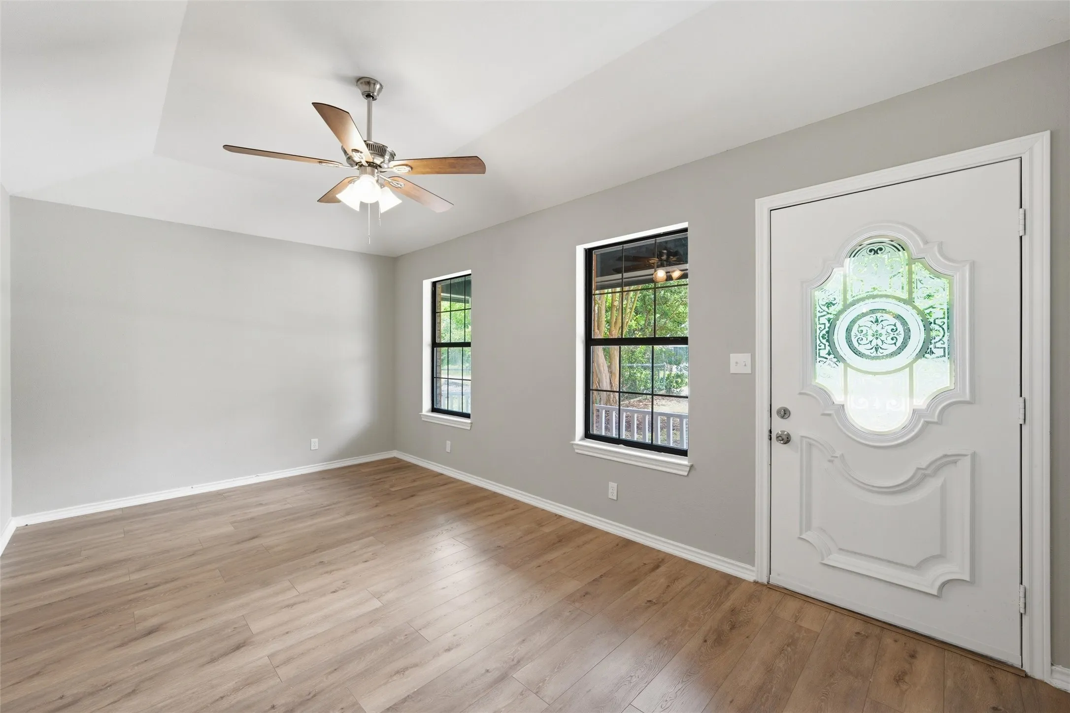 Single Family Residence For Sale in Mc Lennan County , 316 N Elm Street, Mart, Texas 76664, 4 Bedroom, 2 Bathroom, Garage spaces, 2,121 Sqft, built in 1990, mls#21248482, Real Estate Agent in Mart, Homes For Sale in Mc Lennan county, Homes For Sale in Mart, Realtor in Mart Texas, Real Estate Brokerage Independent Realty Texas, Luminita Cordes Realtor