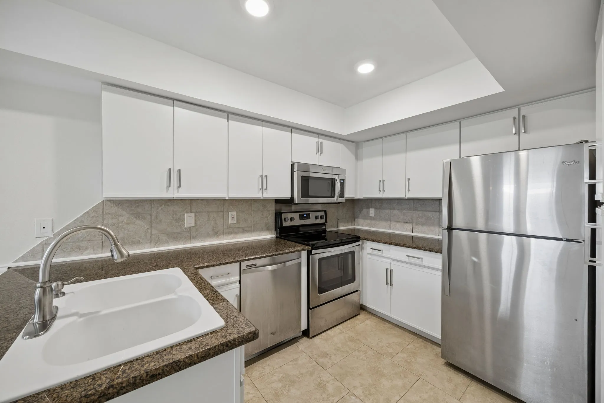 Condominium For Sale in Collin County , 18040 Midway Road 218, Dallas, Texas 75287, 2 Bedroom, 2 Bathroom, 1 Garage spaces, 1,442 Sqft, built in 1984, Preowned, mls#21246731, Real Estate Agent in Dallas, Homes For Sale in Collin county, Homes For Sale in Dallas, Realtor in Dallas Texas, Real Estate Brokerage Independent Realty Texas, Luminita Cordes Realtor