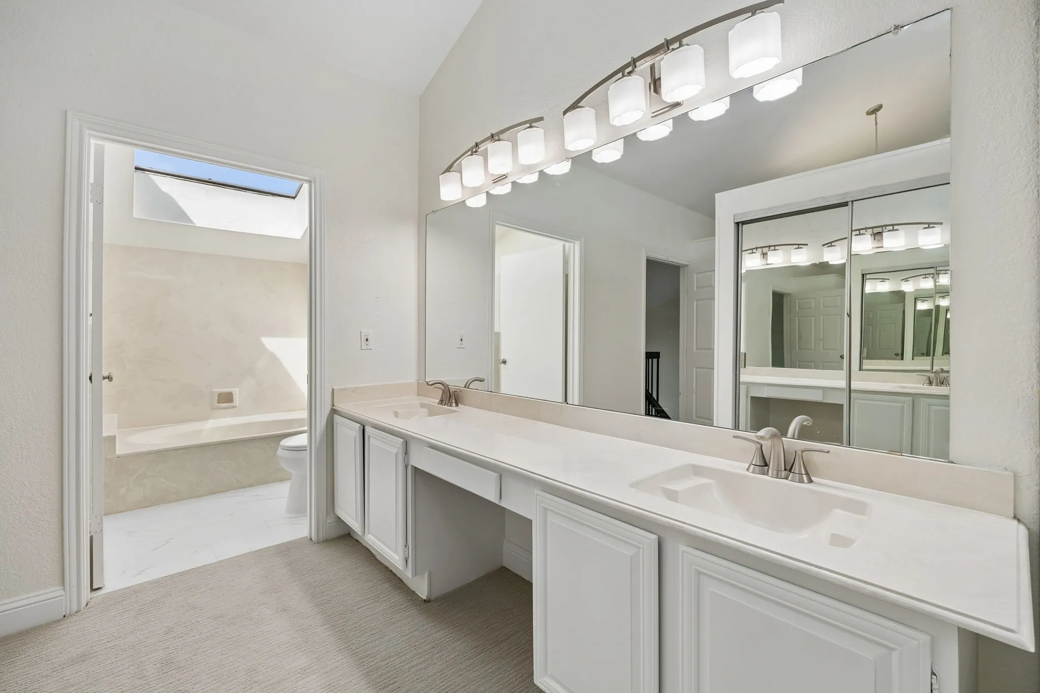 Condominium For Sale in Collin County , 18040 Midway Road 218, Dallas, Texas 75287, 2 Bedroom, 2 Bathroom, 1 Garage spaces, 1,442 Sqft, built in 1984, Preowned, mls#21246731, Real Estate Agent in Dallas, Homes For Sale in Collin county, Homes For Sale in Dallas, Realtor in Dallas Texas, Real Estate Brokerage Independent Realty Texas, Luminita Cordes Realtor