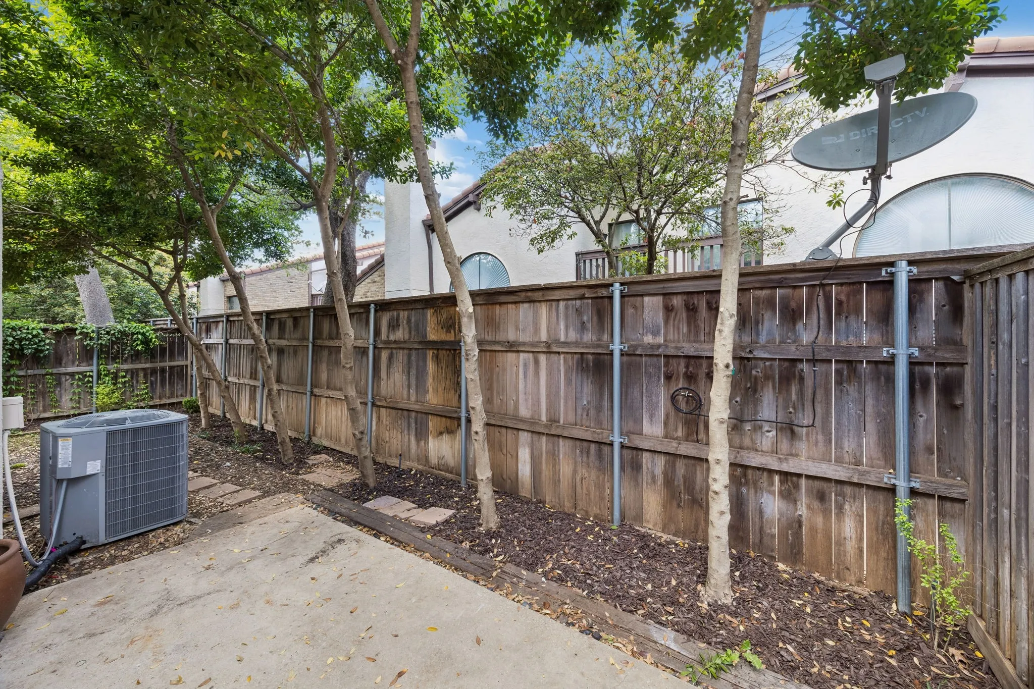 Condominium For Sale in Collin County , 18040 Midway Road 218, Dallas, Texas 75287, 2 Bedroom, 2 Bathroom, 1 Garage spaces, 1,442 Sqft, built in 1984, Preowned, mls#21246731, Real Estate Agent in Dallas, Homes For Sale in Collin county, Homes For Sale in Dallas, Realtor in Dallas Texas, Real Estate Brokerage Independent Realty Texas, Luminita Cordes Realtor
