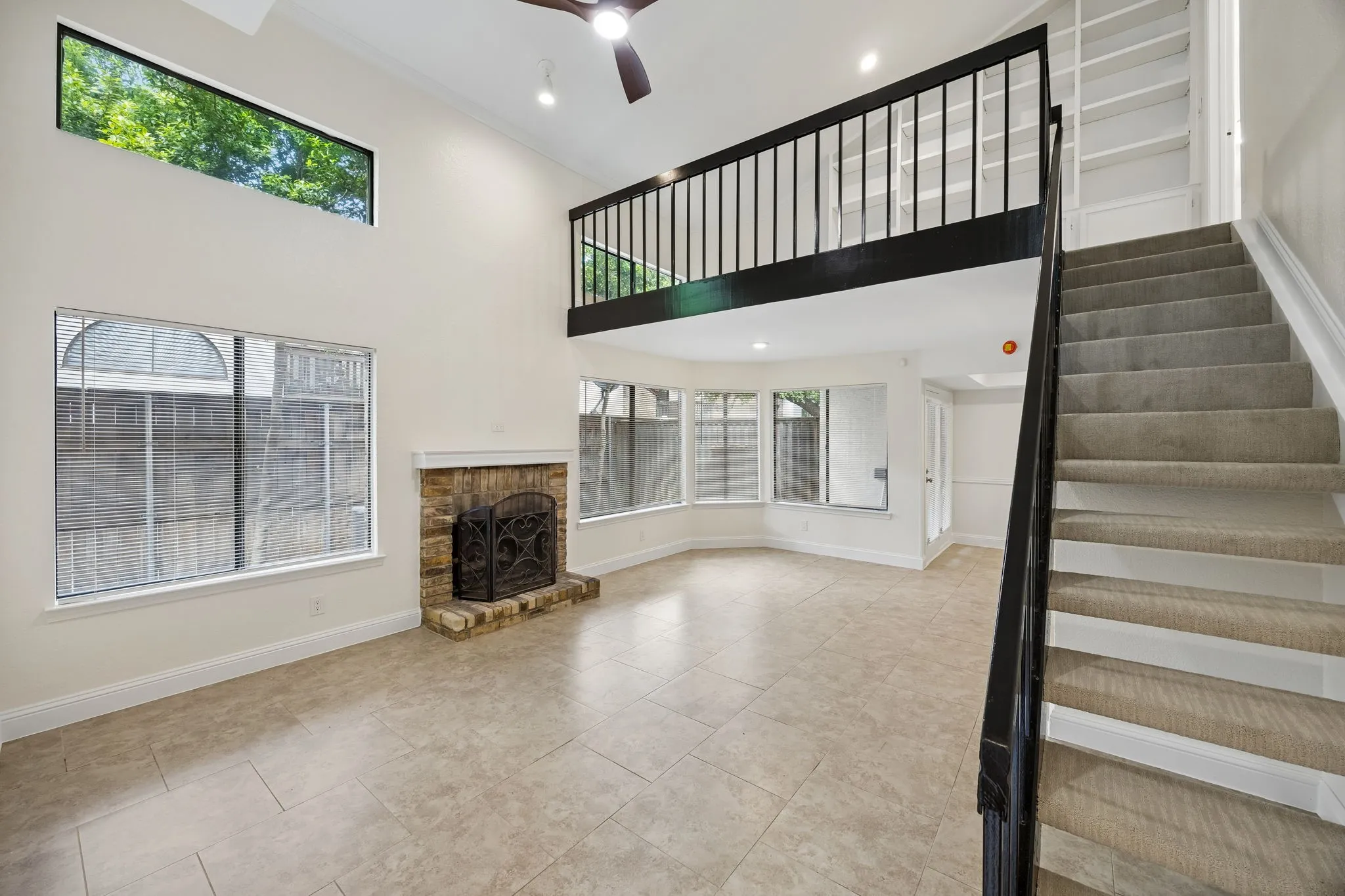 Condominium For Sale in Collin County , 18040 Midway Road 218, Dallas, Texas 75287, 2 Bedroom, 2 Bathroom, 1 Garage spaces, 1,442 Sqft, built in 1984, Preowned, mls#21246731, Real Estate Agent in Dallas, Homes For Sale in Collin county, Homes For Sale in Dallas, Realtor in Dallas Texas, Real Estate Brokerage Independent Realty Texas, Luminita Cordes Realtor