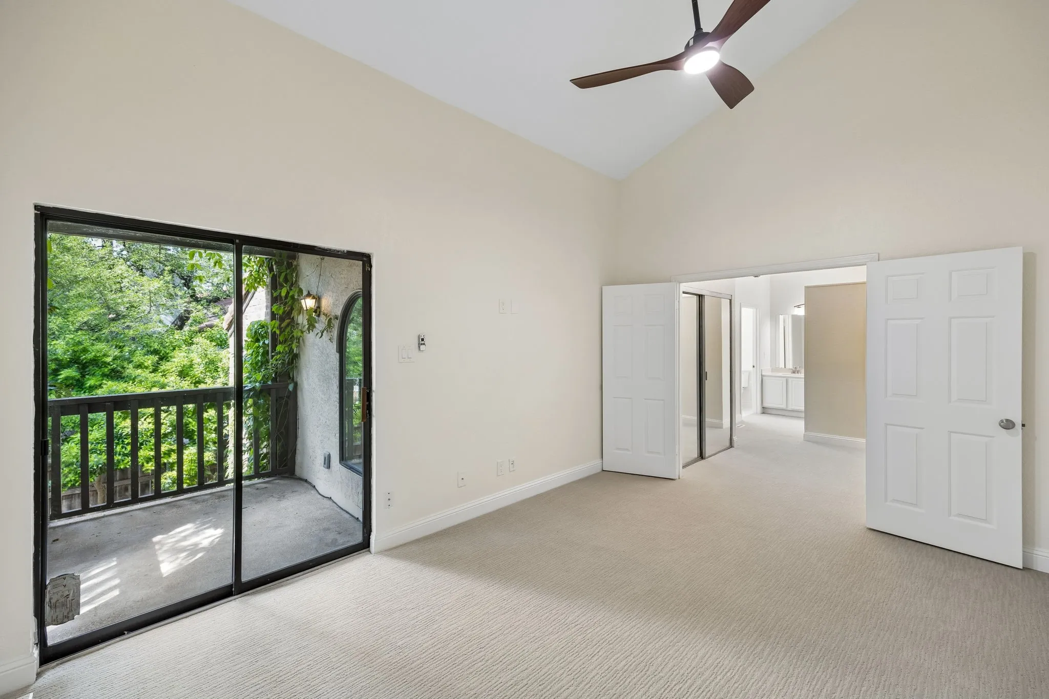 Condominium For Sale in Collin County , 18040 Midway Road 218, Dallas, Texas 75287, 2 Bedroom, 2 Bathroom, 1 Garage spaces, 1,442 Sqft, built in 1984, Preowned, mls#21246731, Real Estate Agent in Dallas, Homes For Sale in Collin county, Homes For Sale in Dallas, Realtor in Dallas Texas, Real Estate Brokerage Independent Realty Texas, Luminita Cordes Realtor