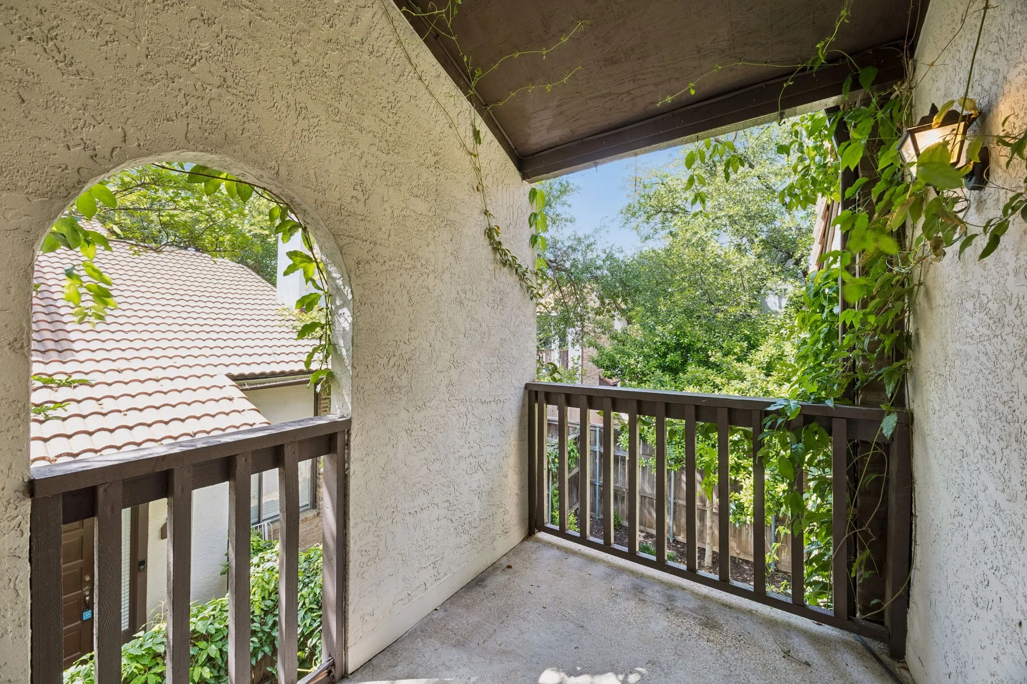 Condominium For Sale in Collin County , 18040 Midway Road 218, Dallas, Texas 75287, 2 Bedroom, 2 Bathroom, 1 Garage spaces, 1,442 Sqft, built in 1984, Preowned, mls#21246731, Real Estate Agent in Dallas, Homes For Sale in Collin county, Homes For Sale in Dallas, Realtor in Dallas Texas, Real Estate Brokerage Independent Realty Texas, Luminita Cordes Realtor